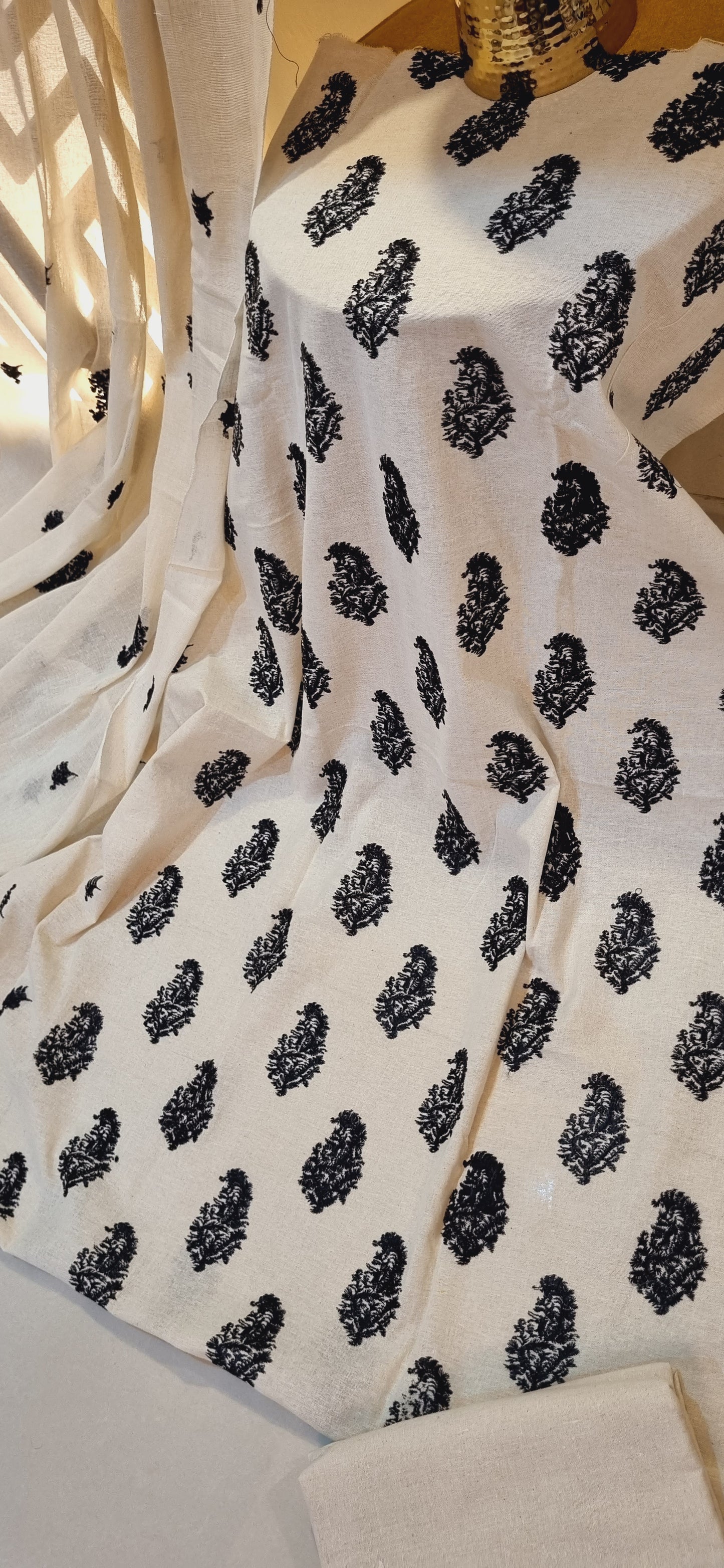 Sale: Embroidered suit: Three piece