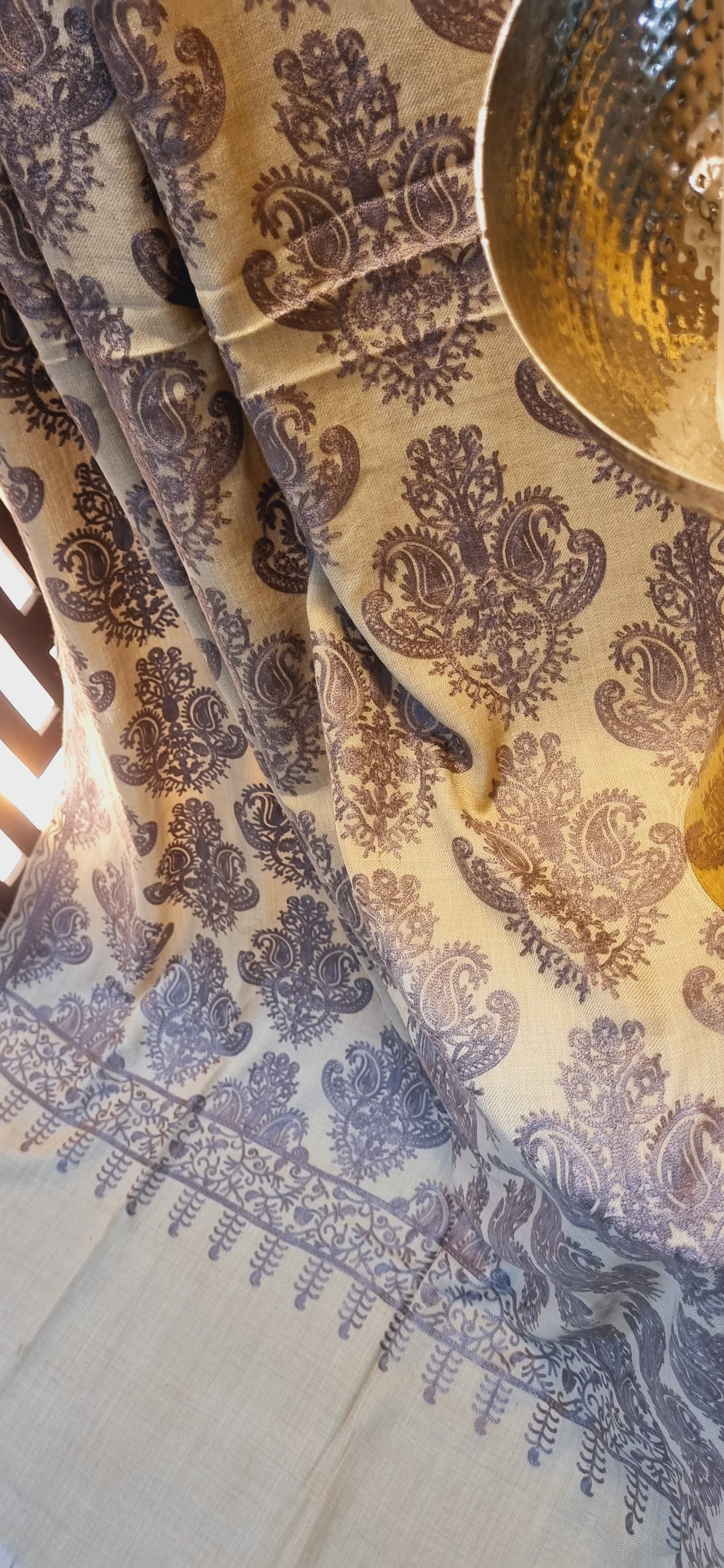 Sale: Embroidered shawls: Pashmina
