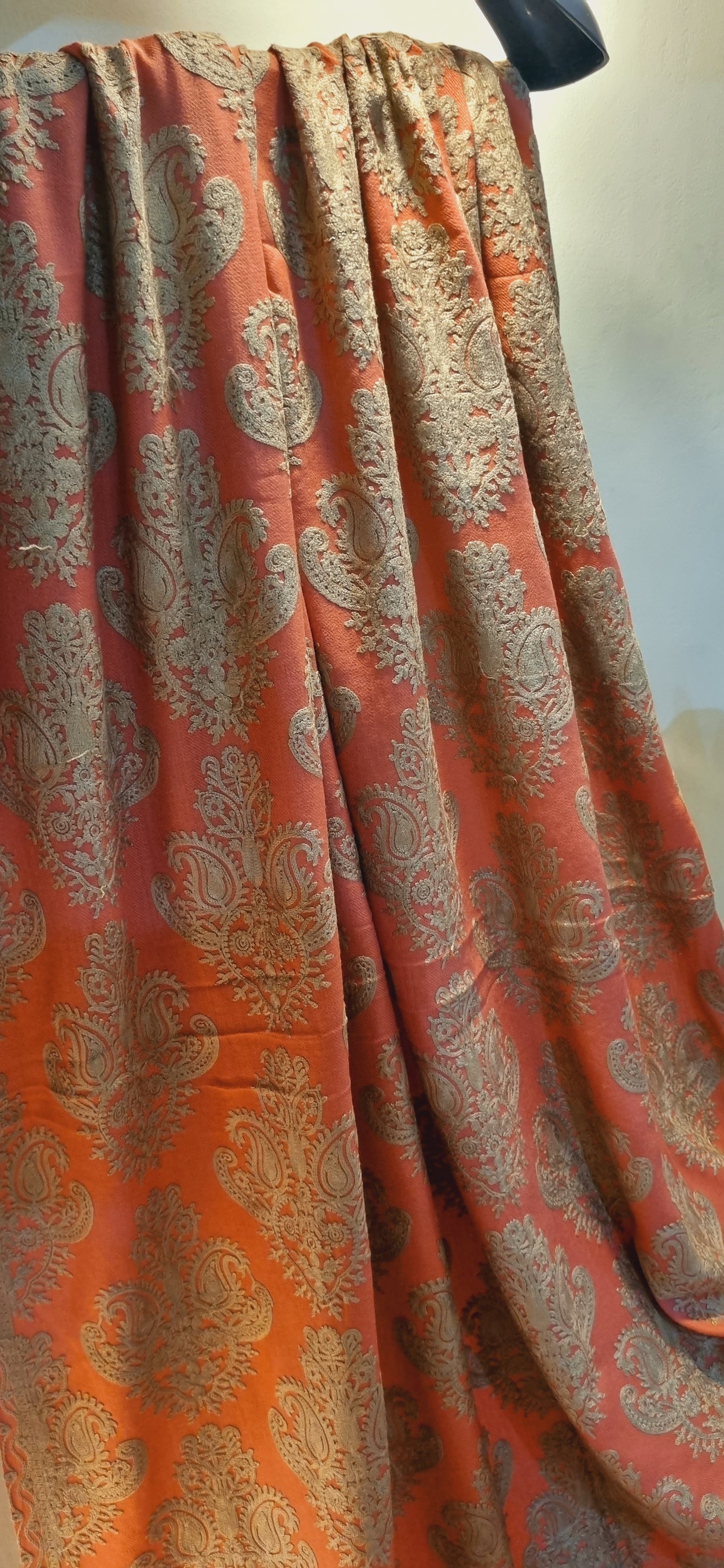 Sale: Embroidered shawls: Pashmina