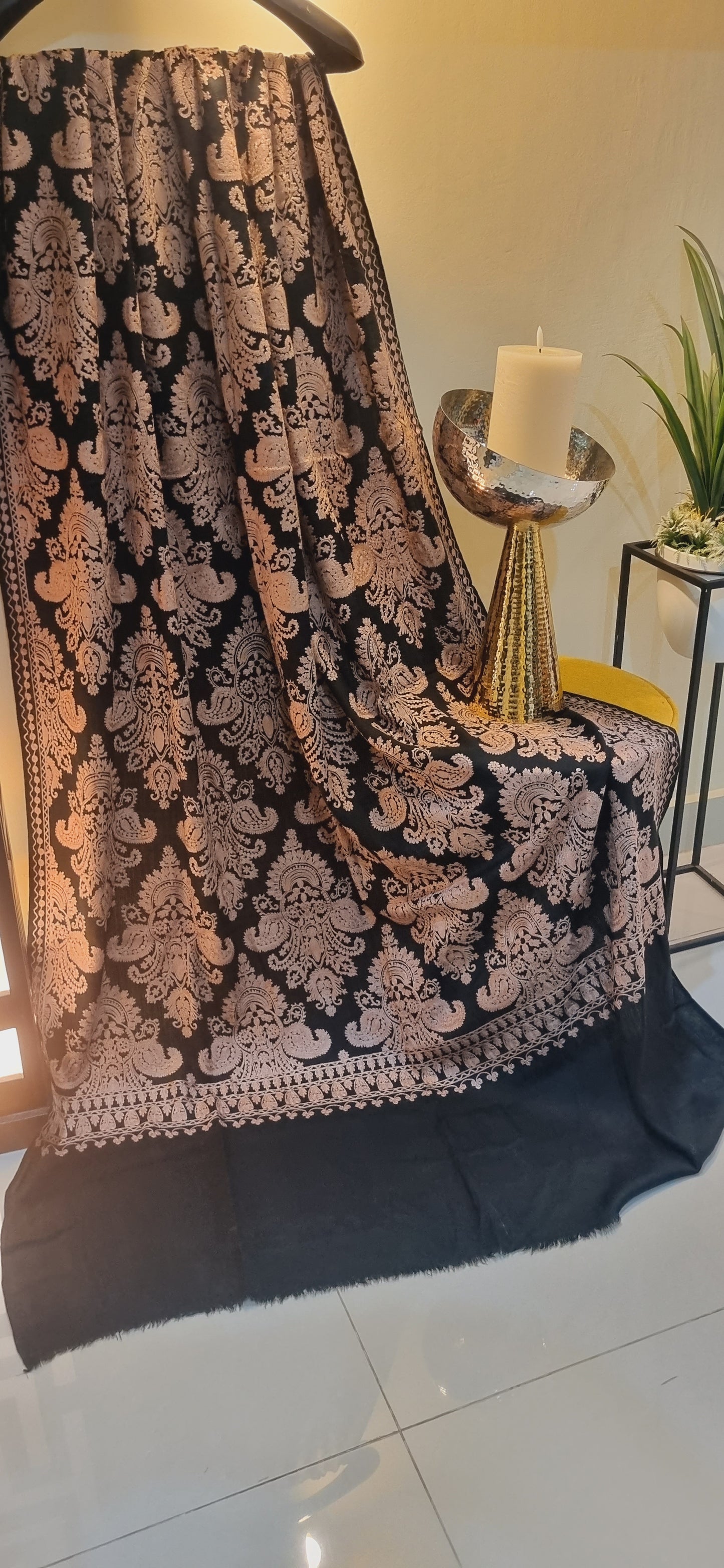 Sale: Embroidered shawls: Pashmina
