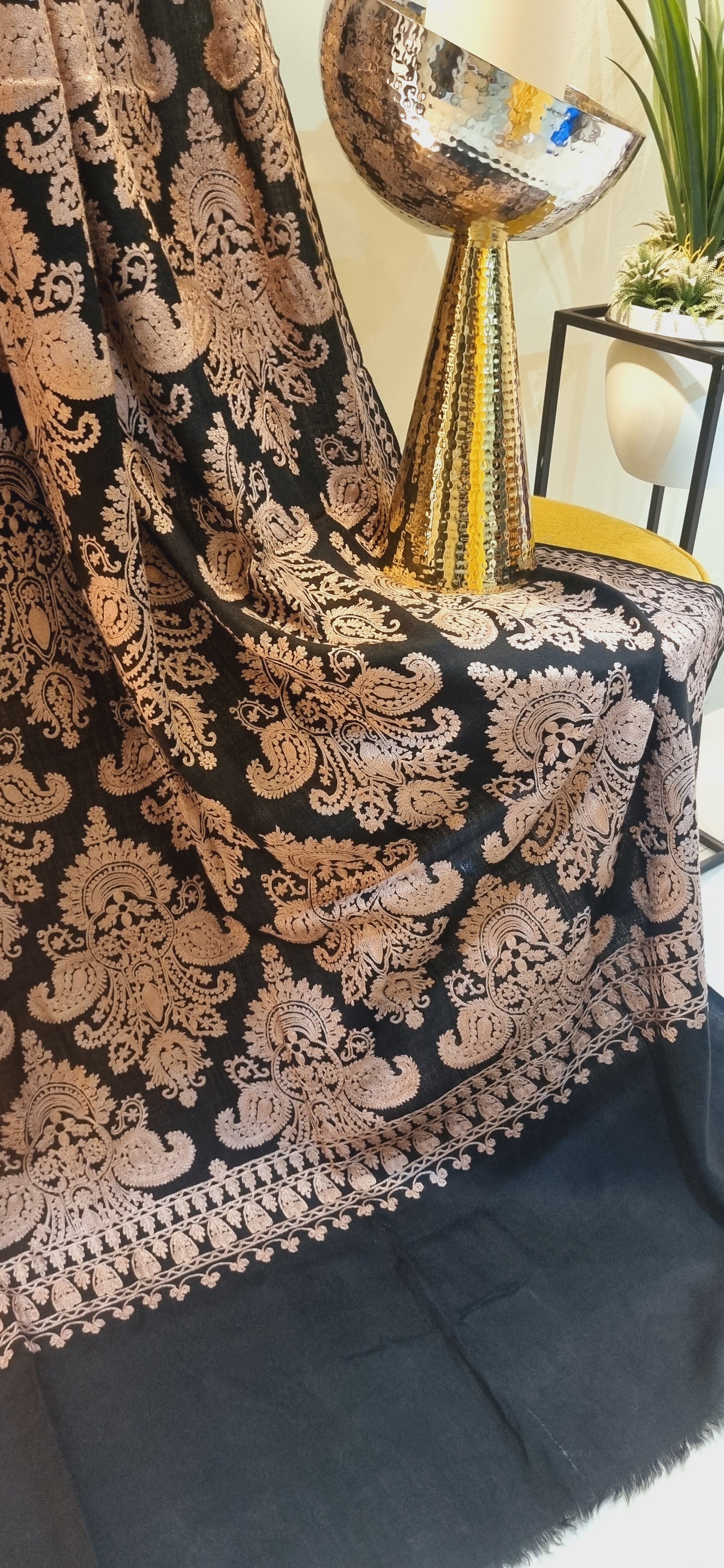 Sale: Embroidered shawls: Pashmina