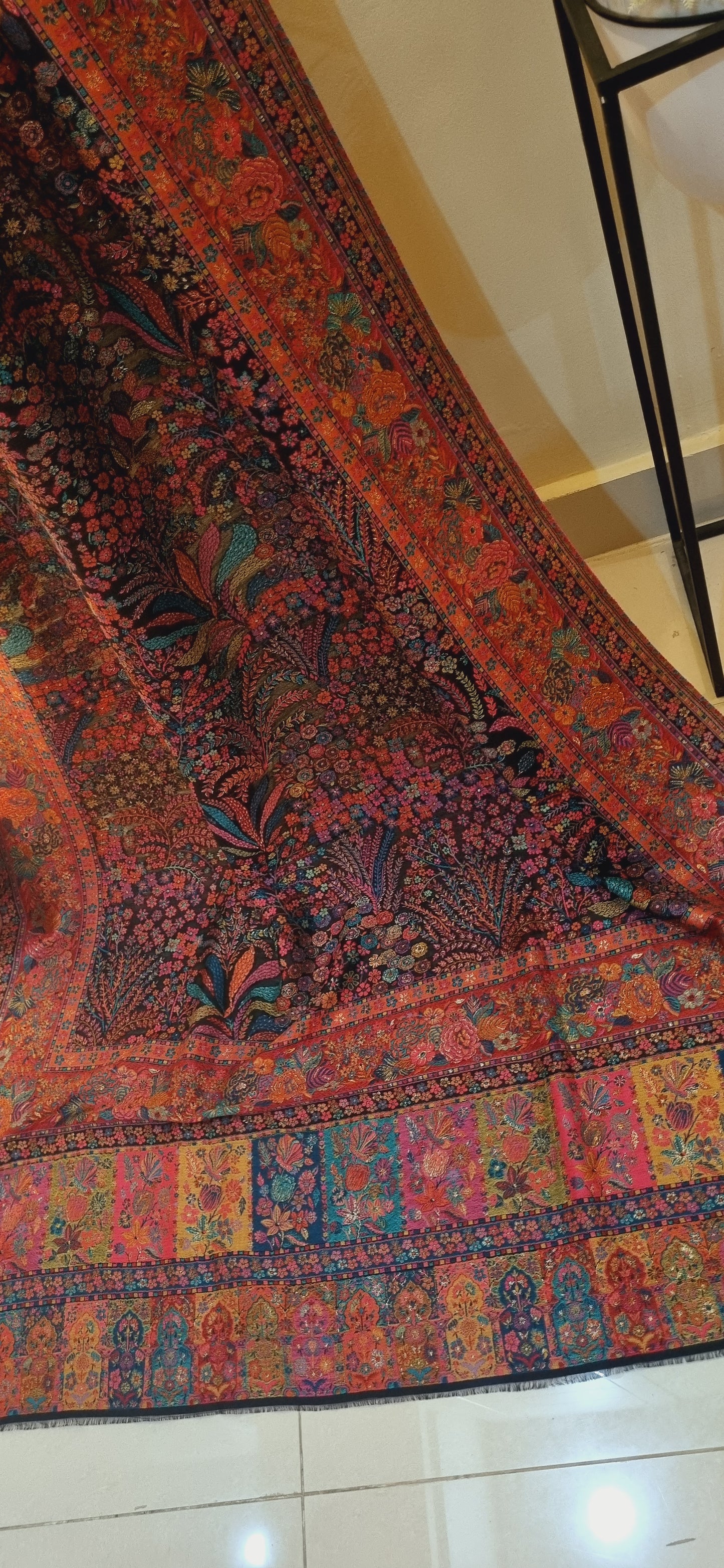 Shahjahani kaani: shawl