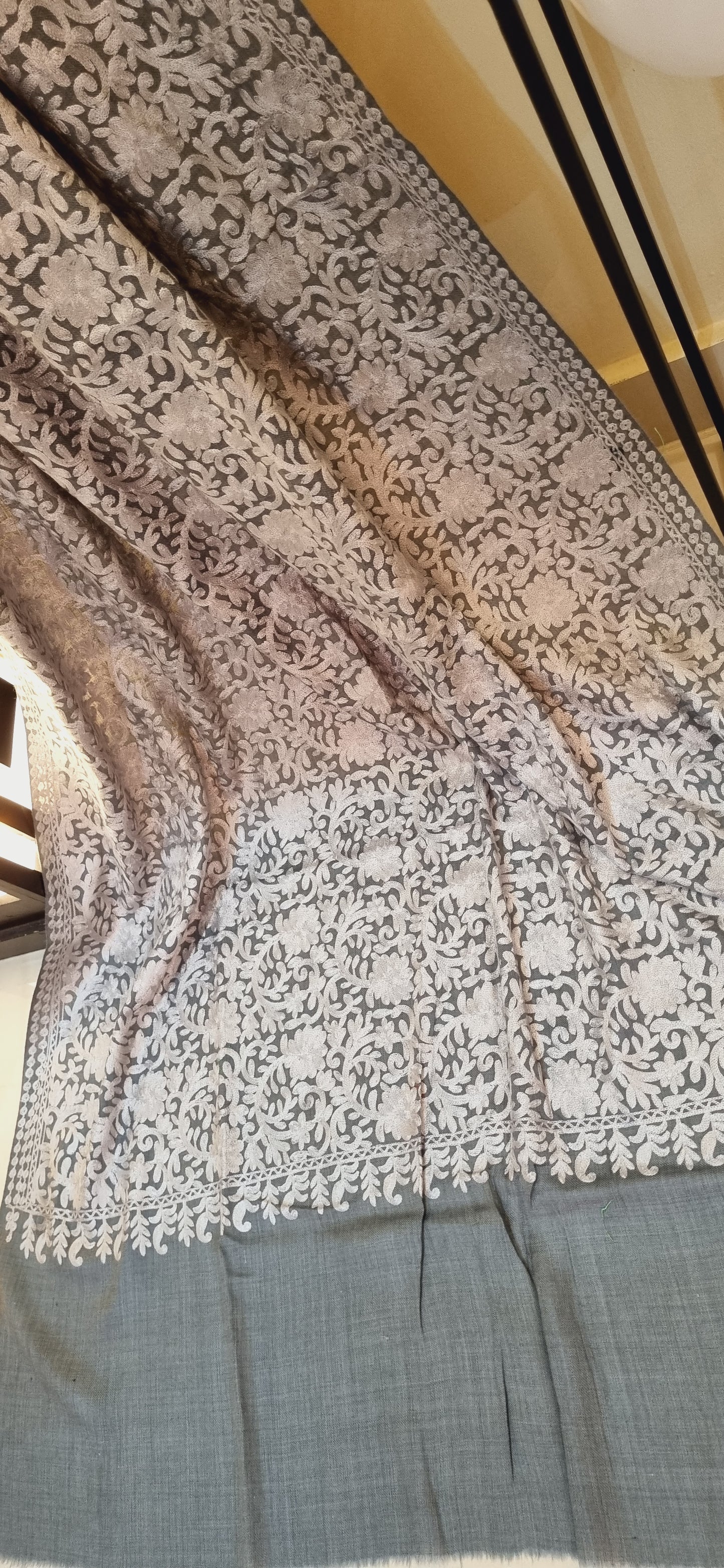 Sale: Embroidered shawl: Pashmina