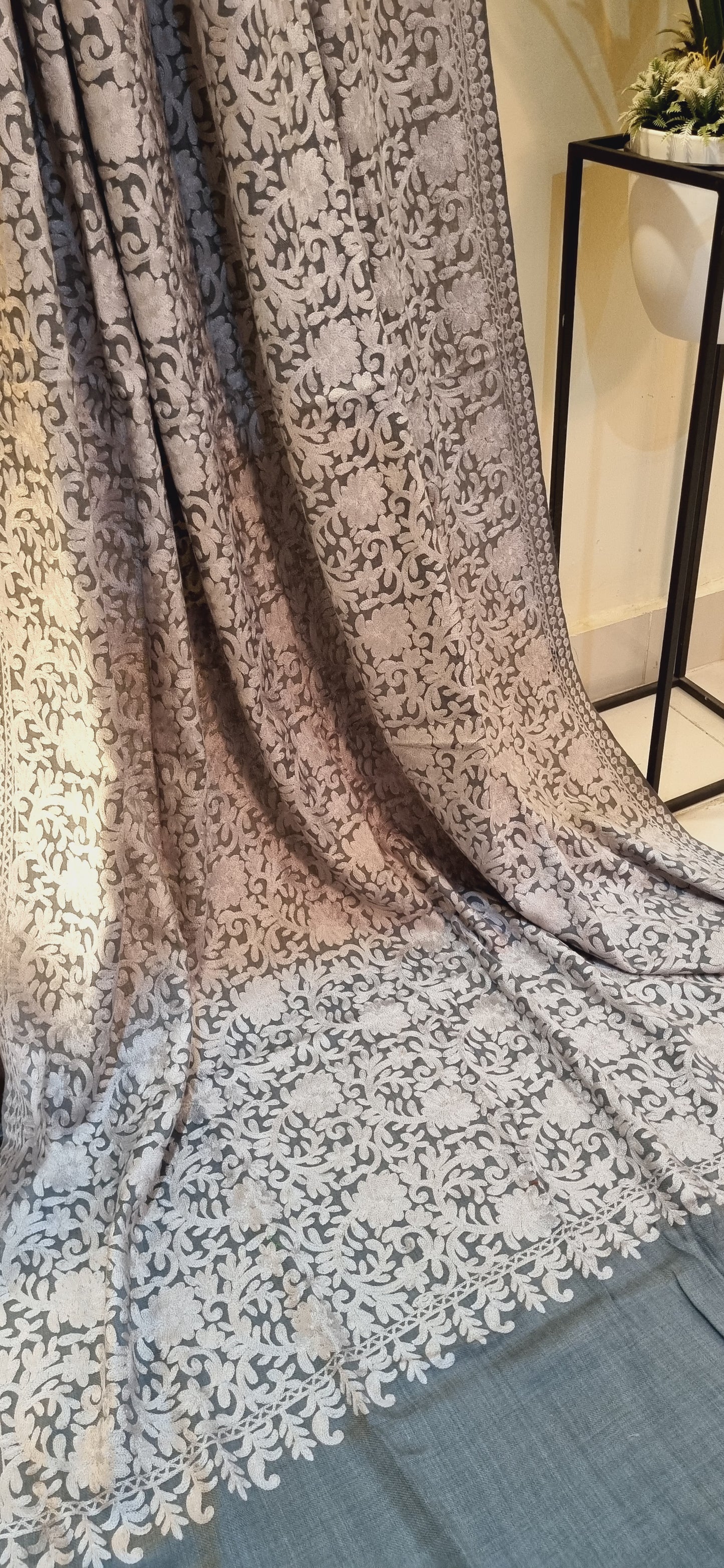 Sale: Embroidered shawl: Pashmina