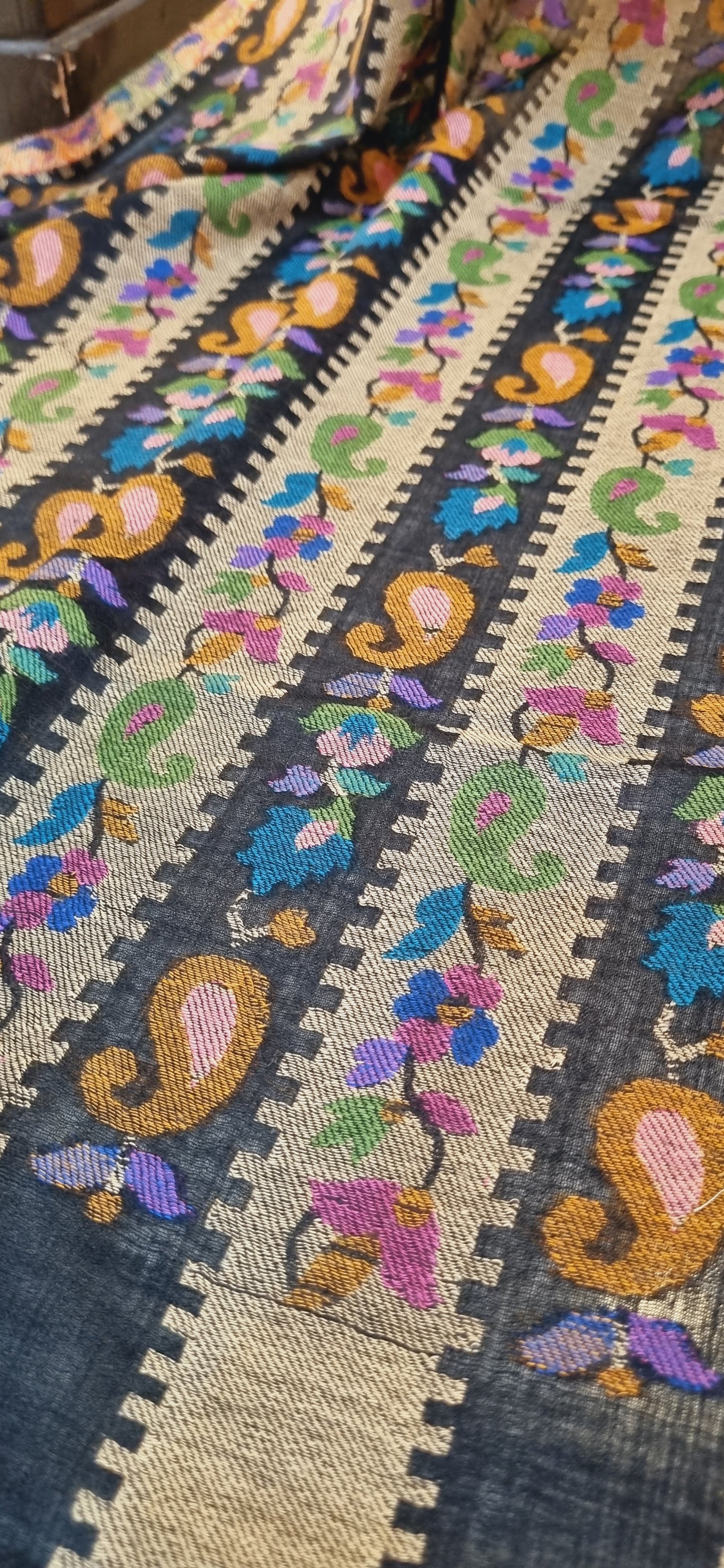 Kaani shawl: pashmina