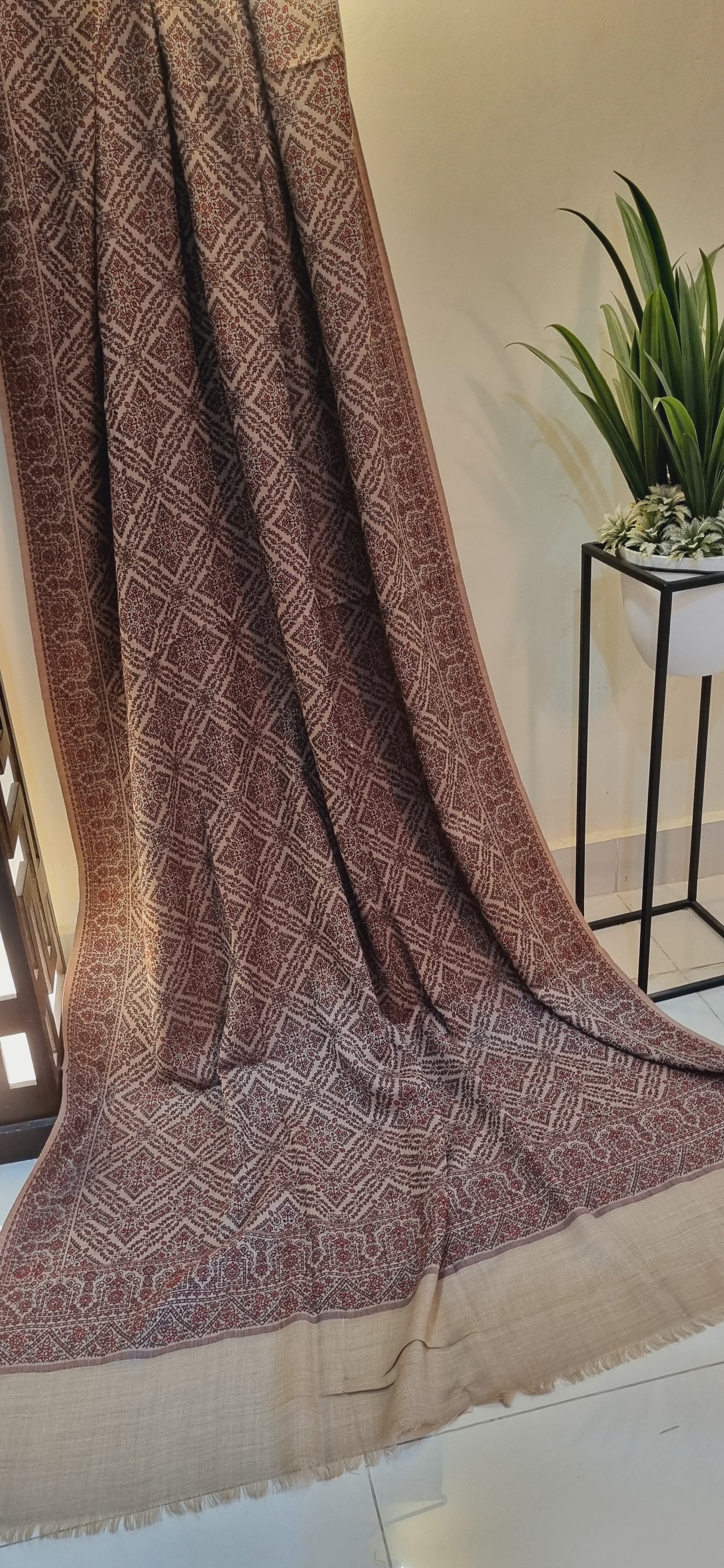 Kaani shawl: woollen pashmina