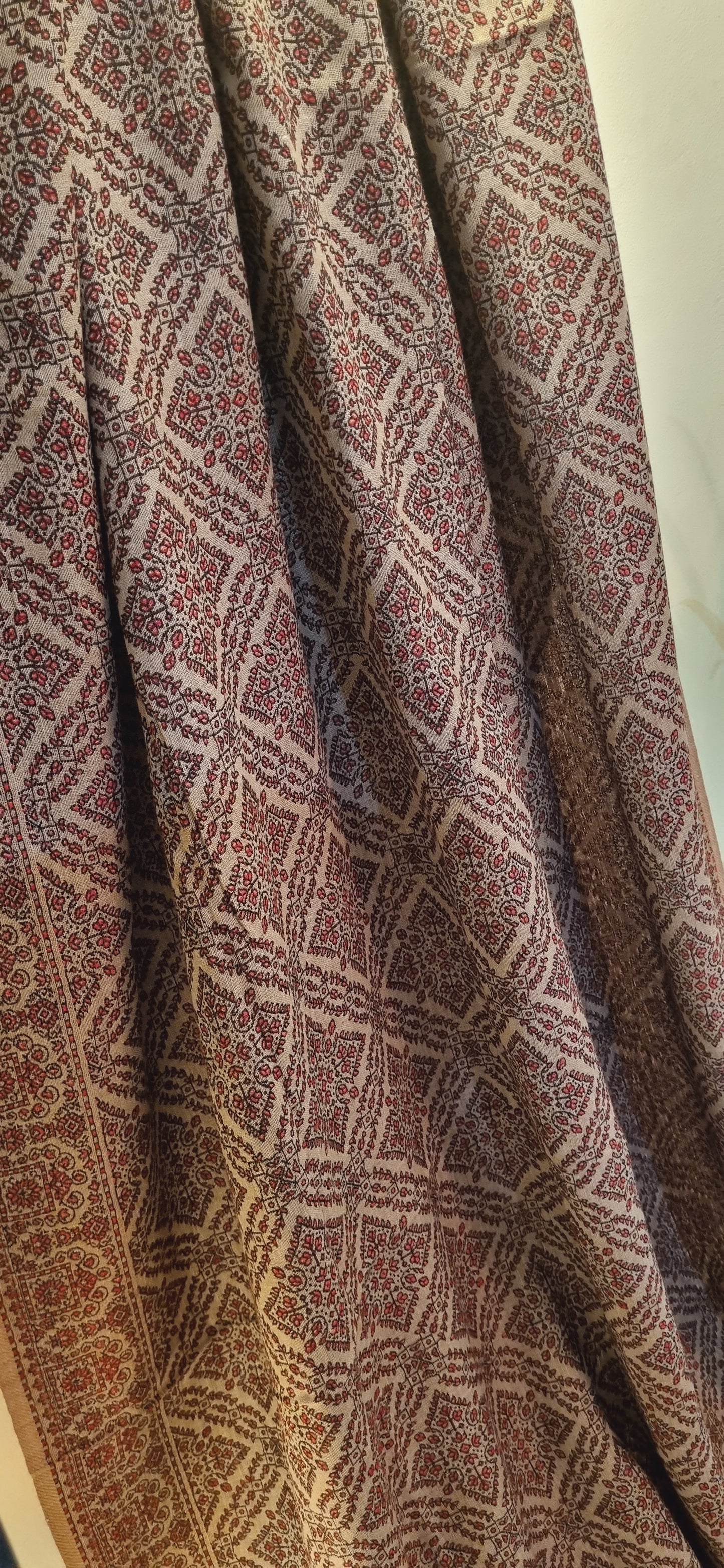 Kaani shawl: woollen pashmina