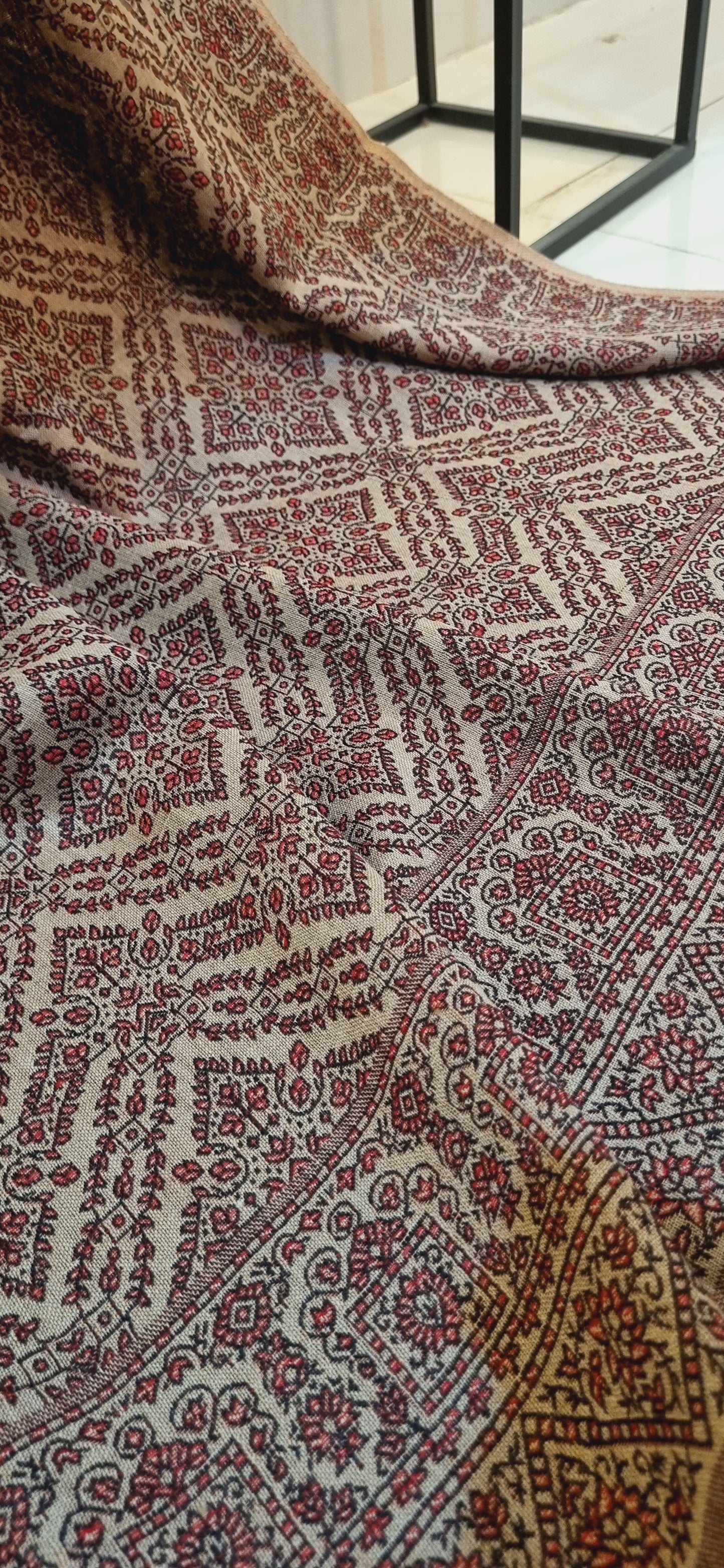 Kaani shawl: woollen pashmina