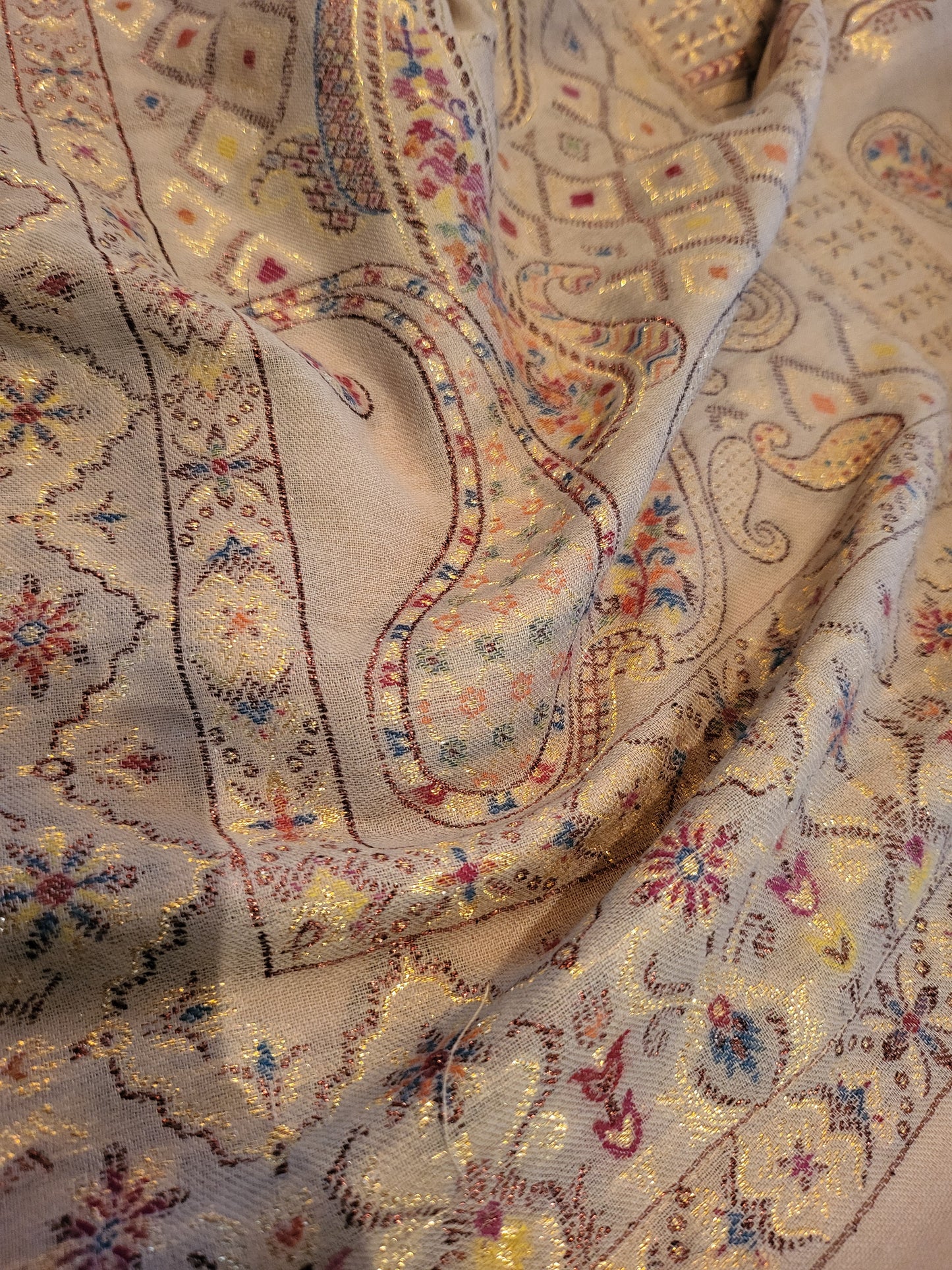 Darbari royal kanni : shawl