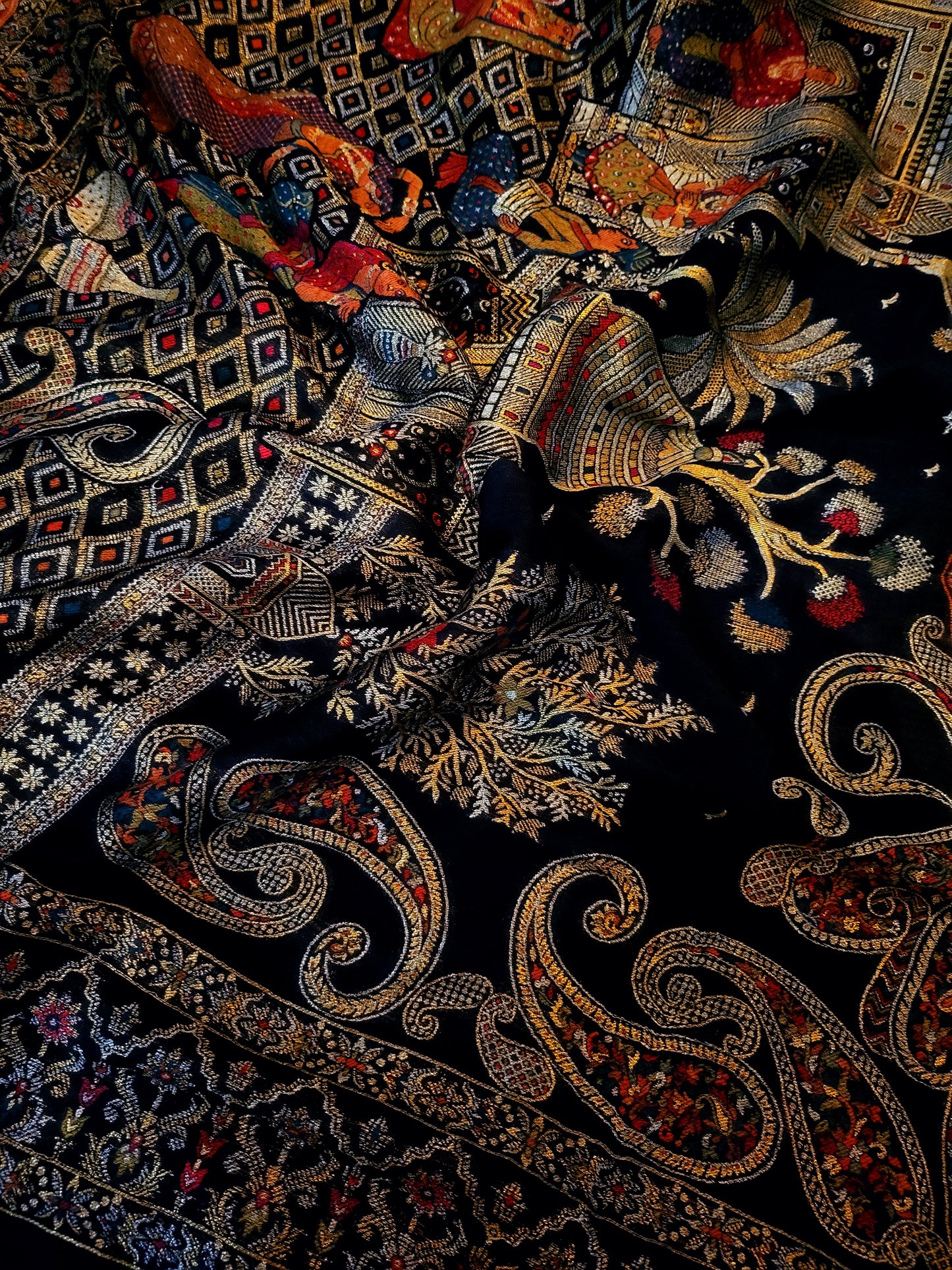 A Darbari royal kaani : shawl