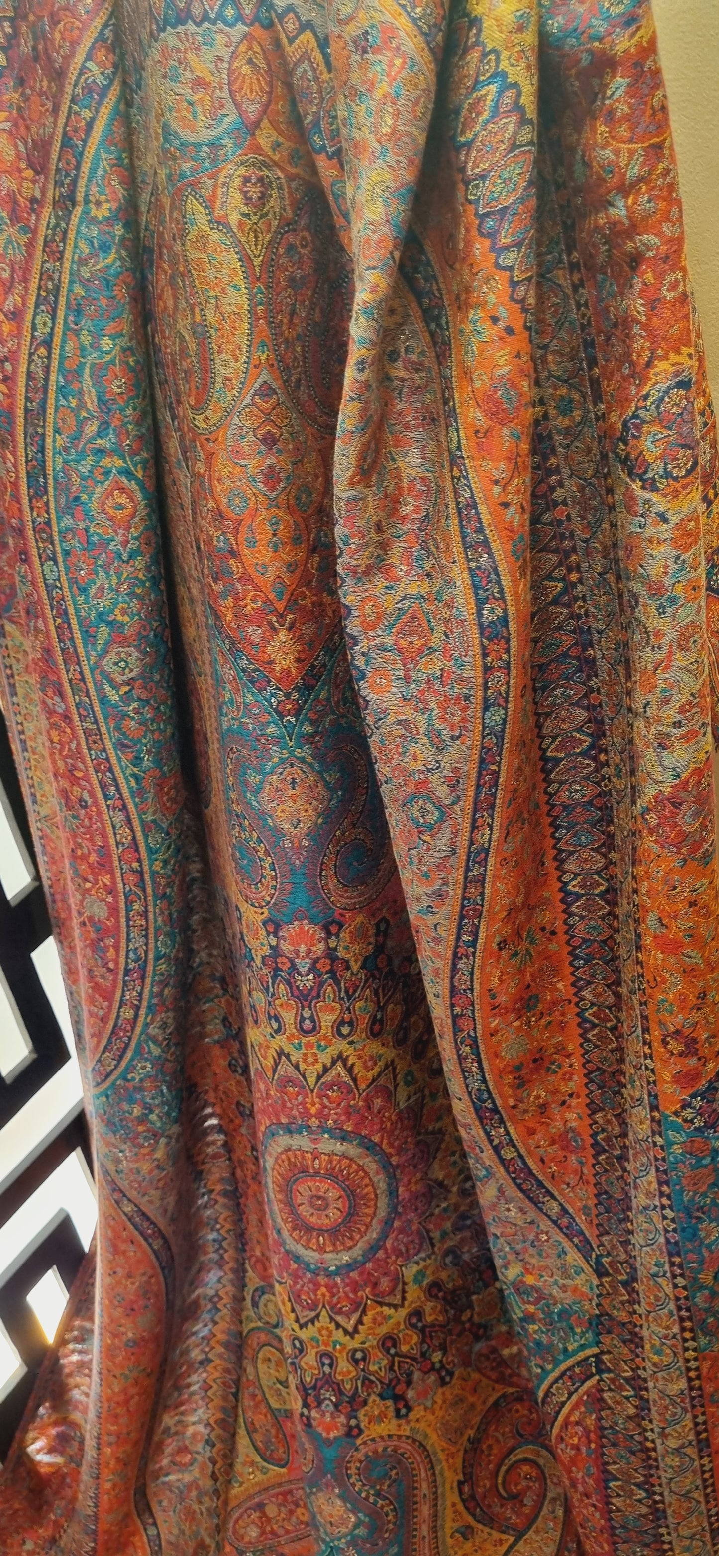 Shahjahani kaani: shawl