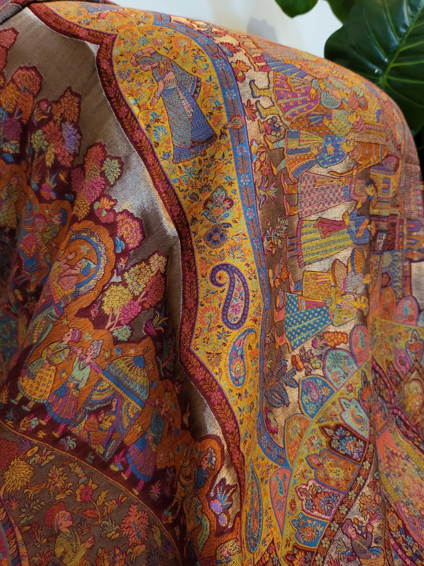 Shahjahan moonlight : Kaani shawl