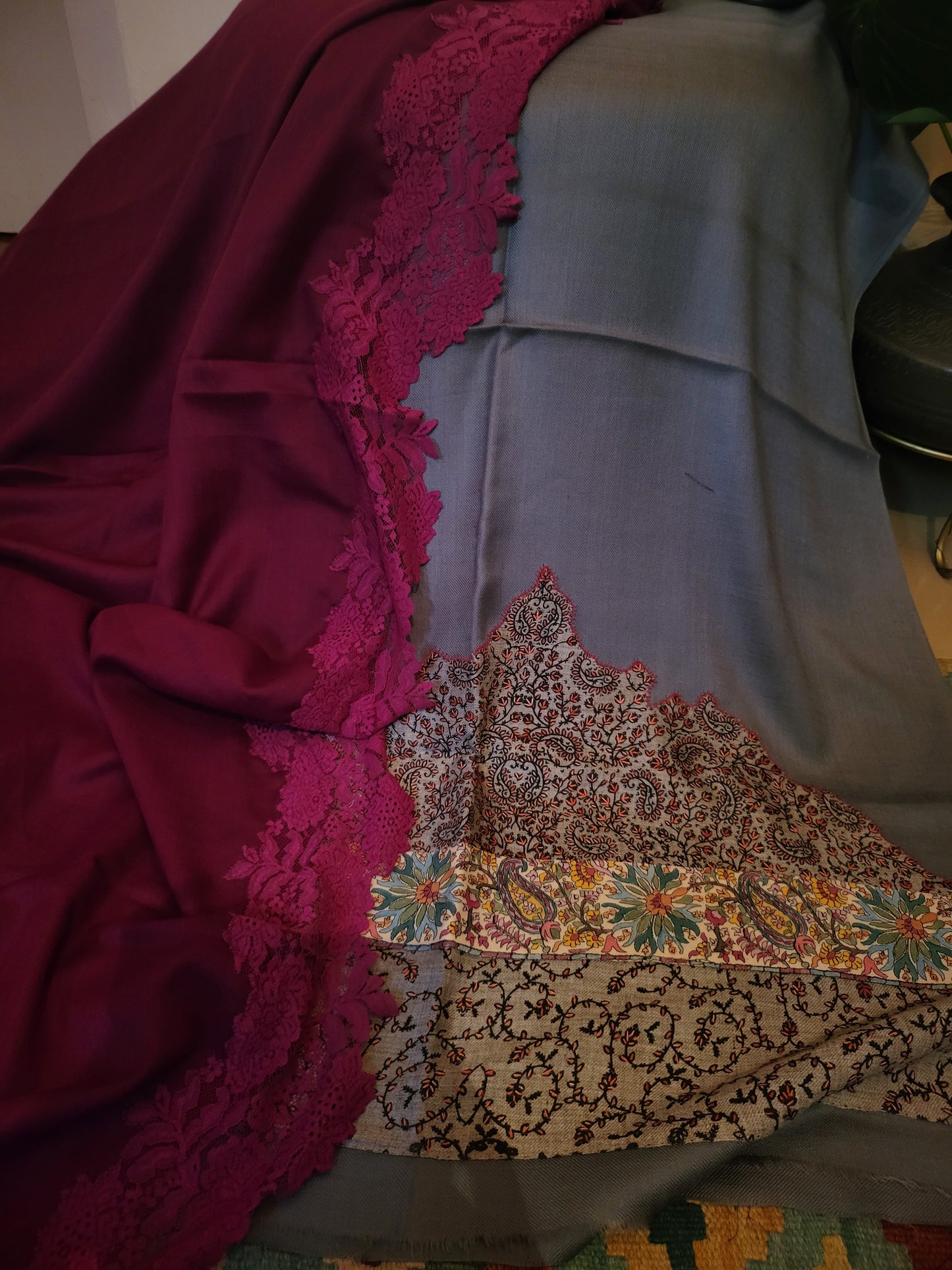 A Shikargah shirt : pashmina