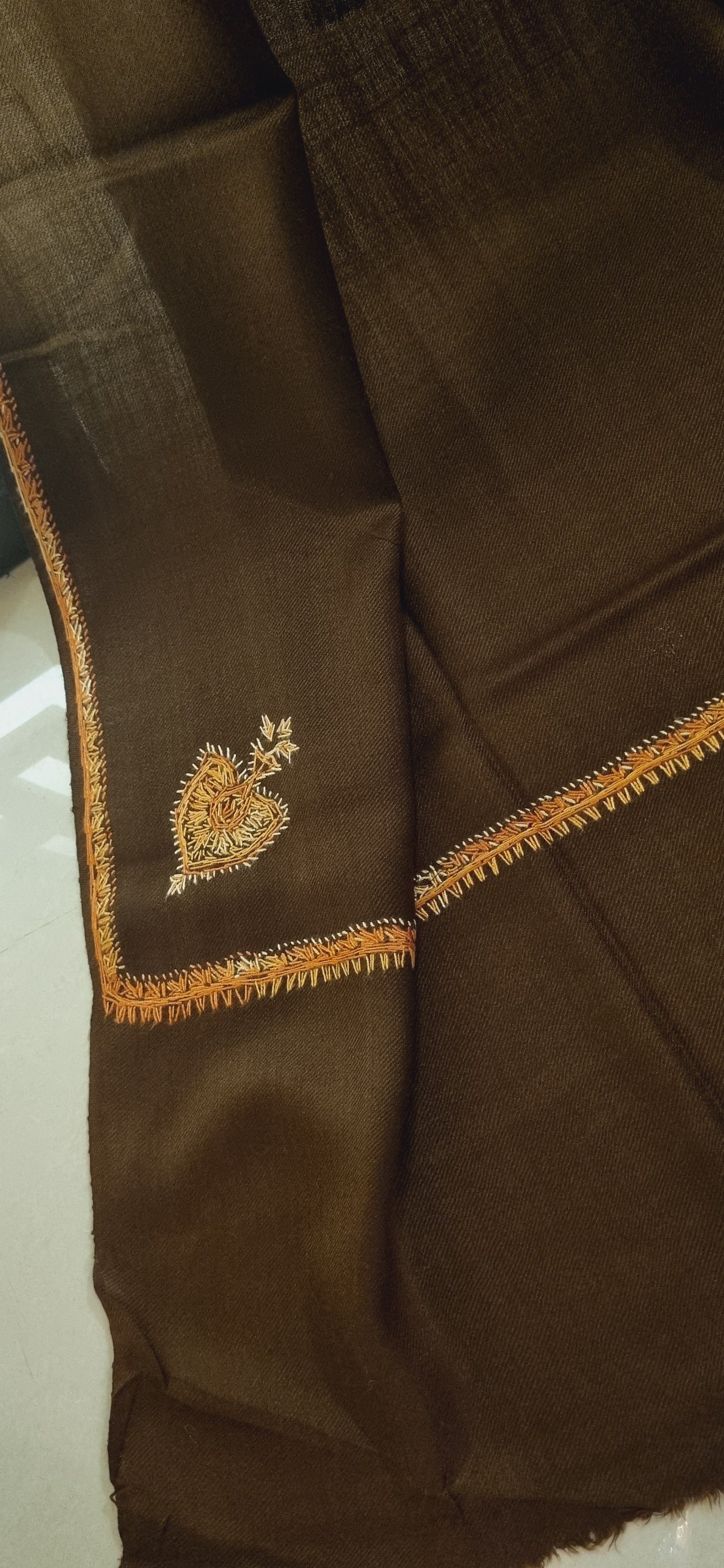 Embroidered shawls: woollen pashmina