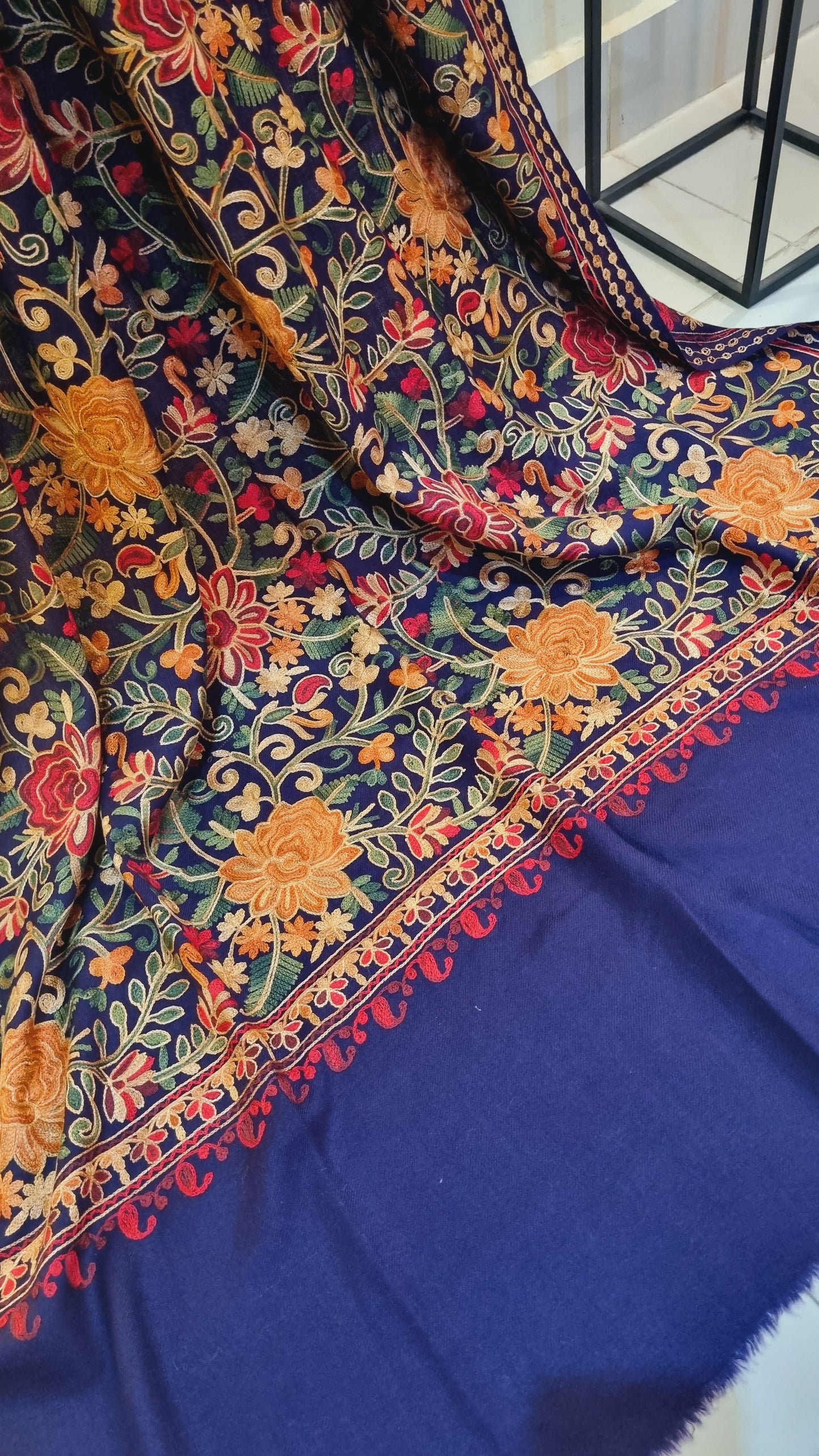 Embroidered shawl: pashmina