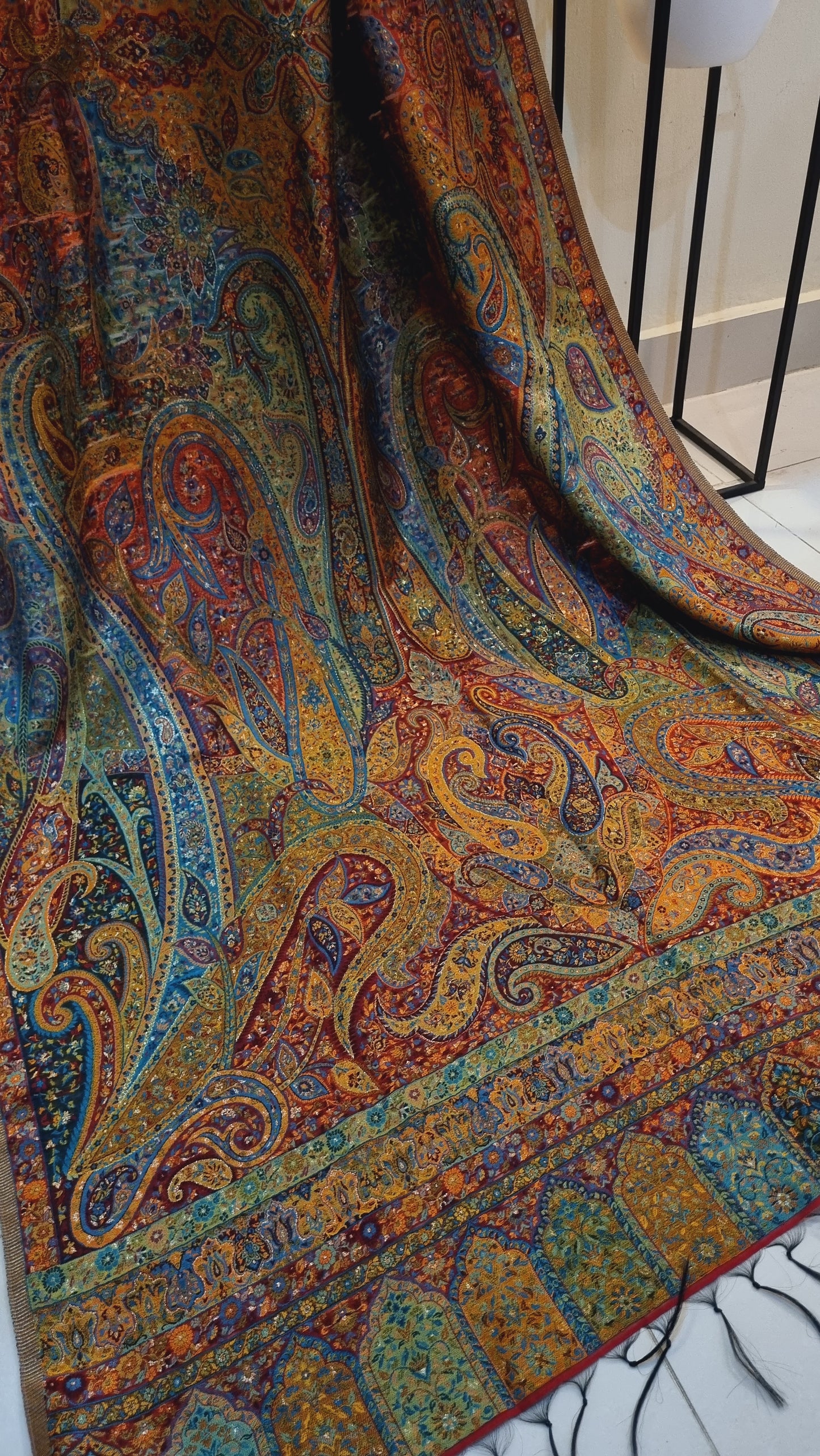 Kaani shawl: silk