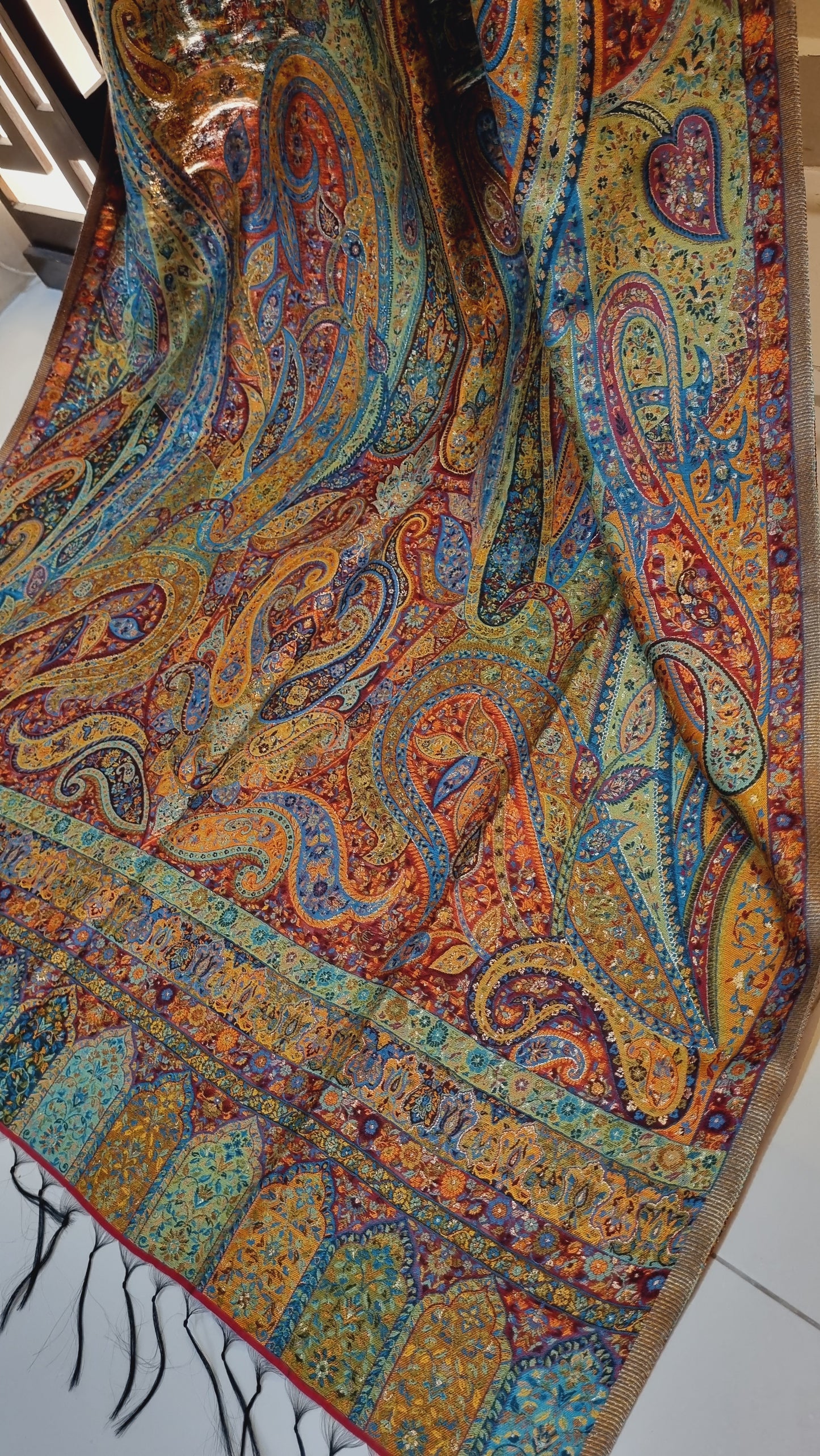 Kaani shawl: silk