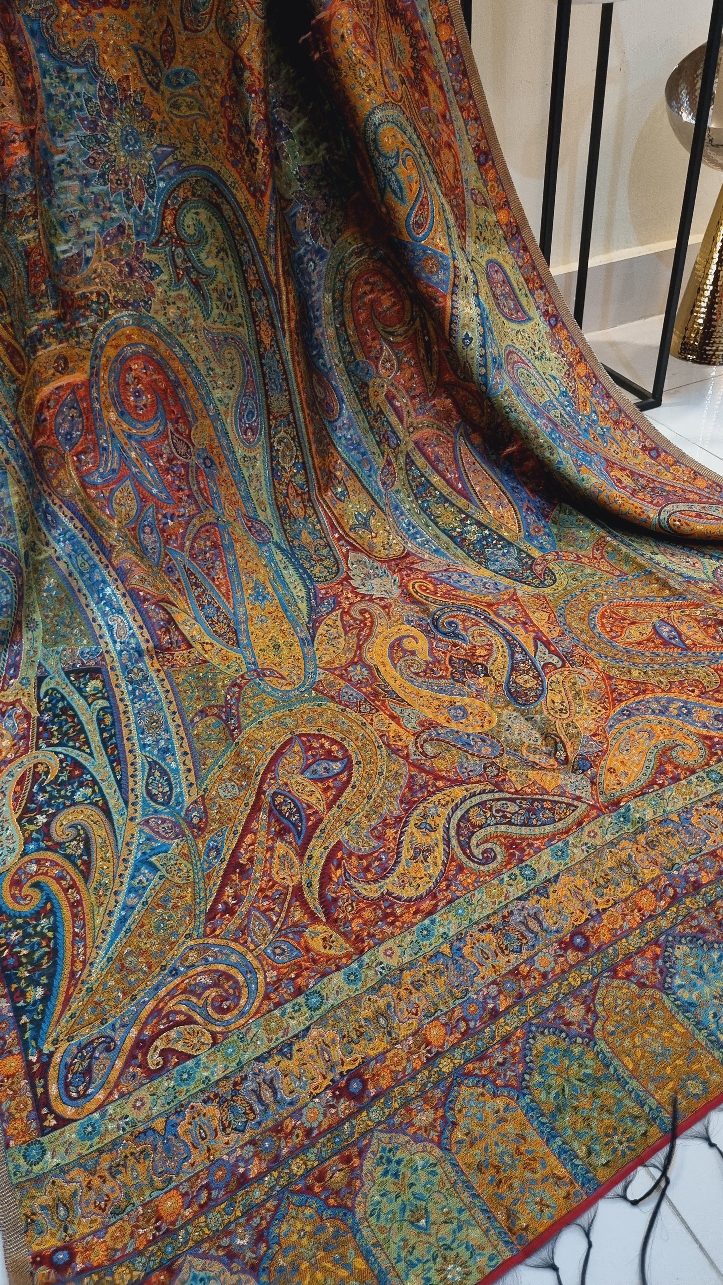 Kaani shawl: silk