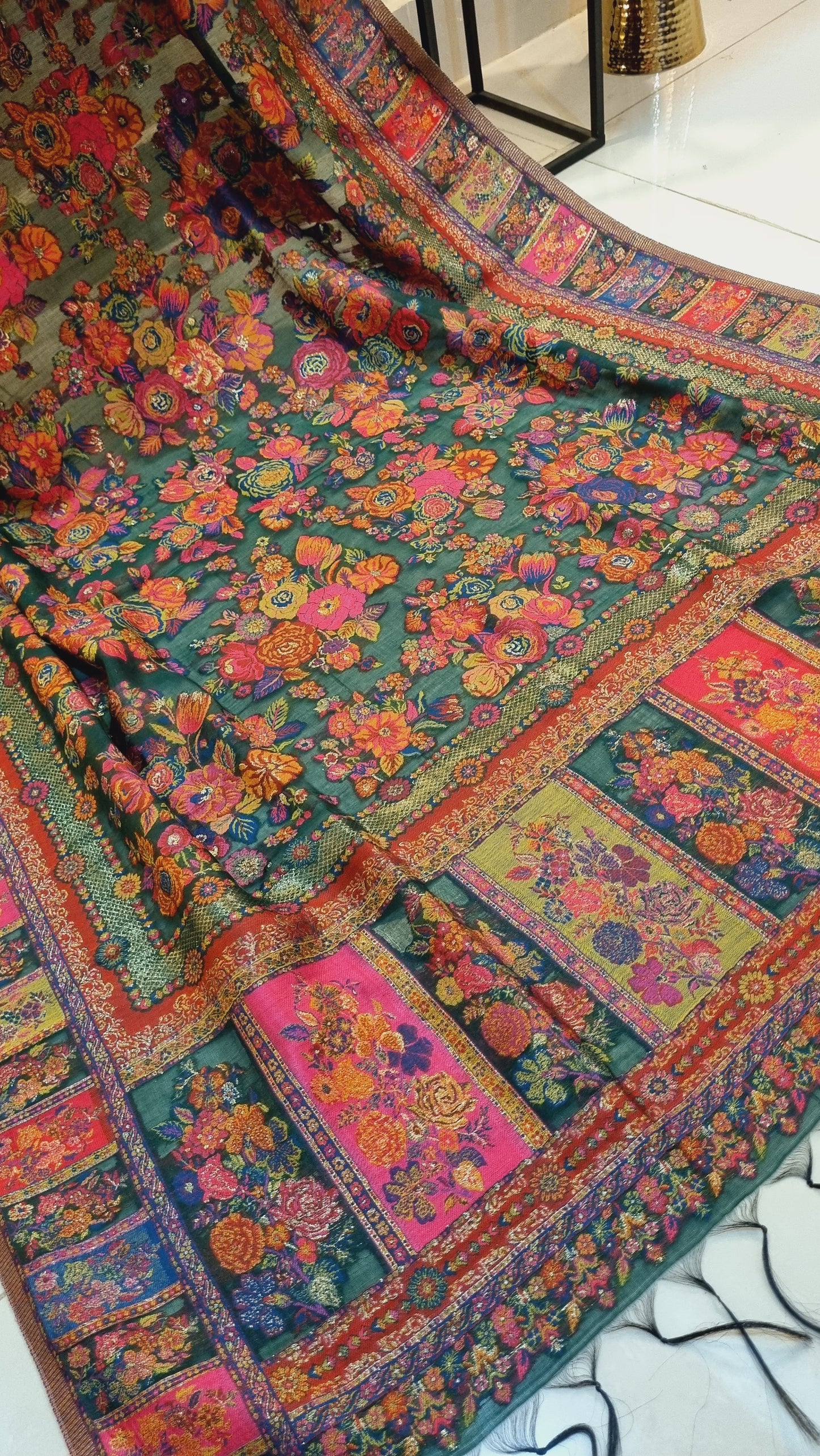 Kaani shawl: silk