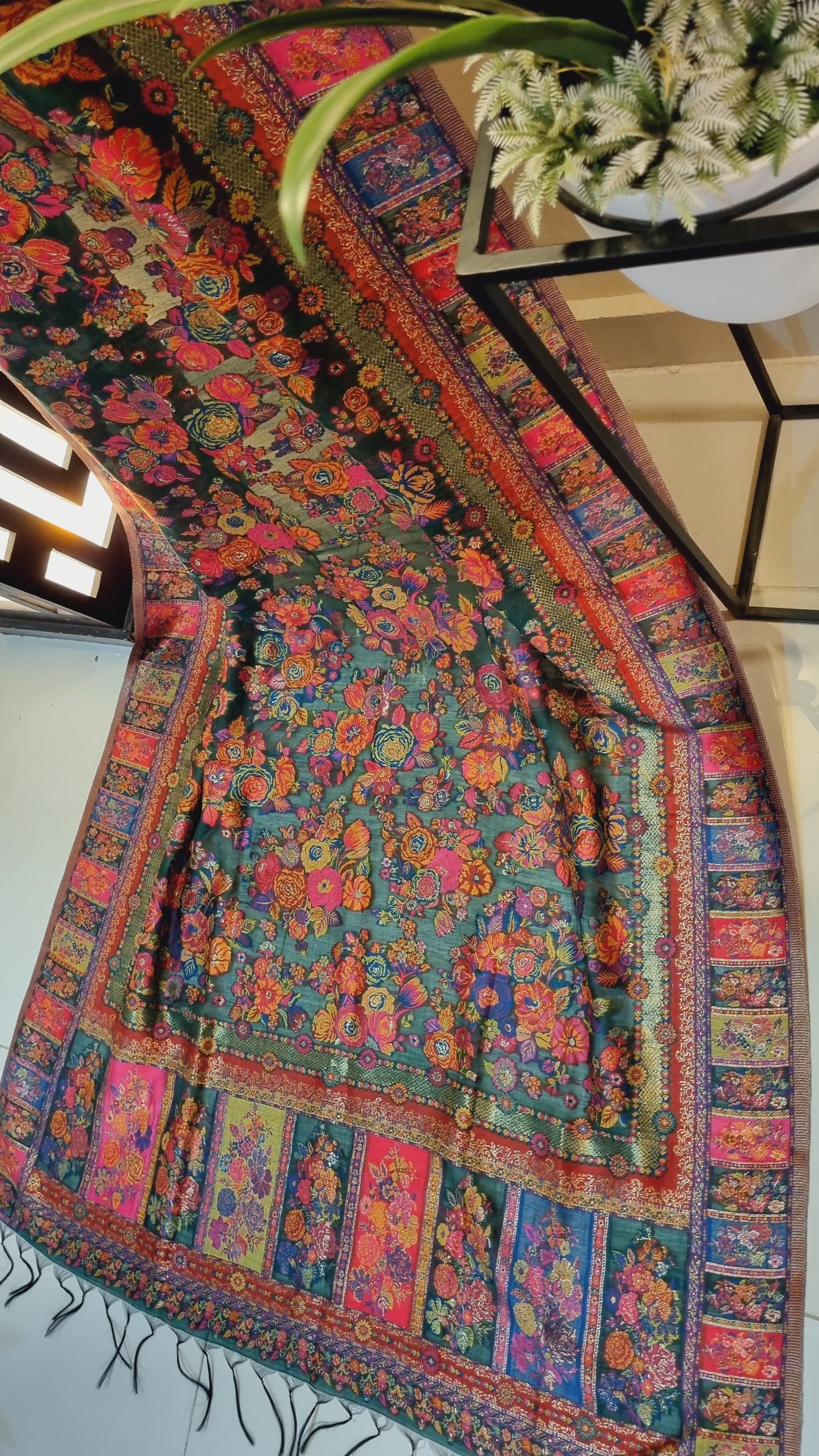 Kaani shawl: silk