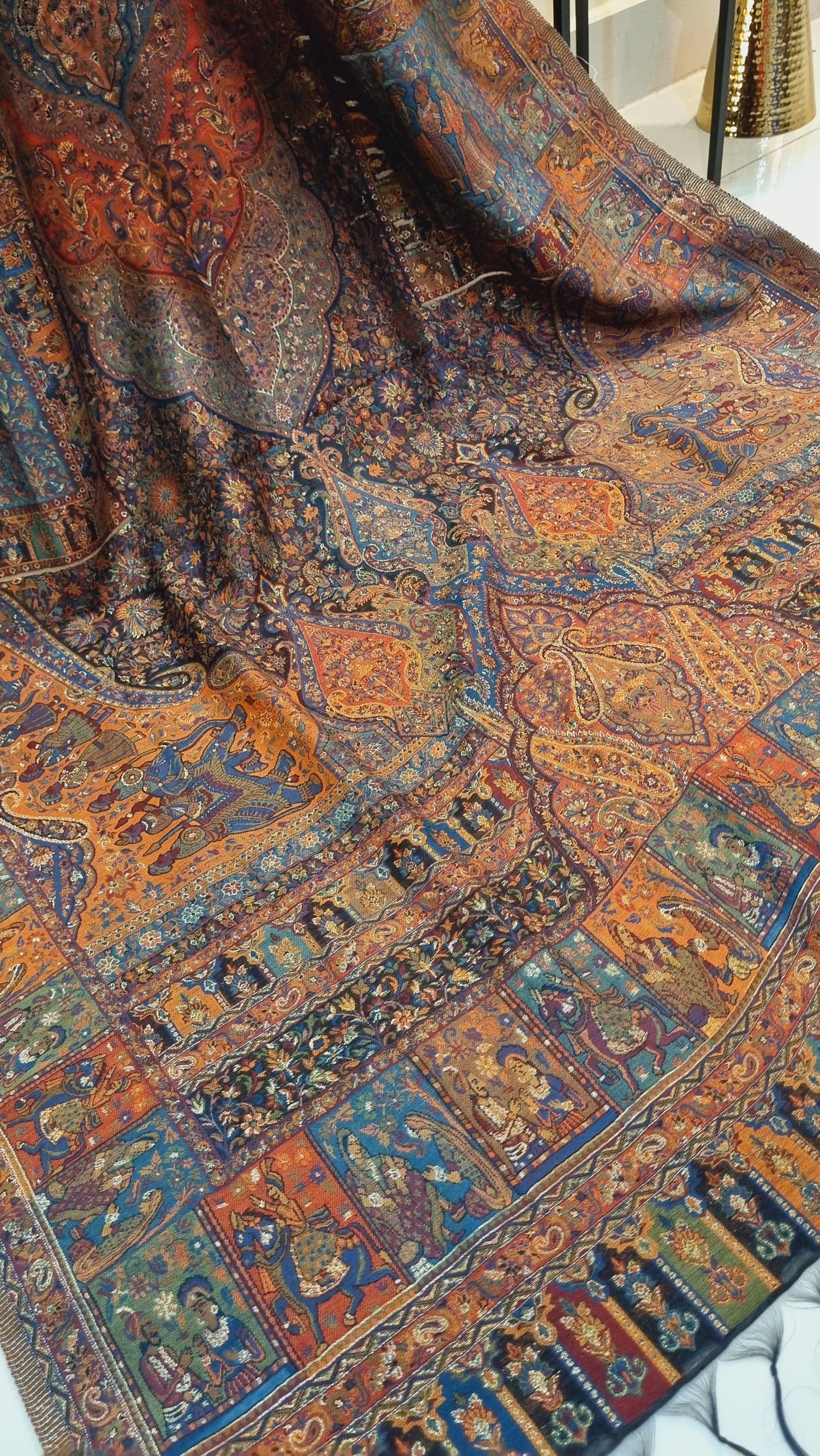Kaani shawl: silk
