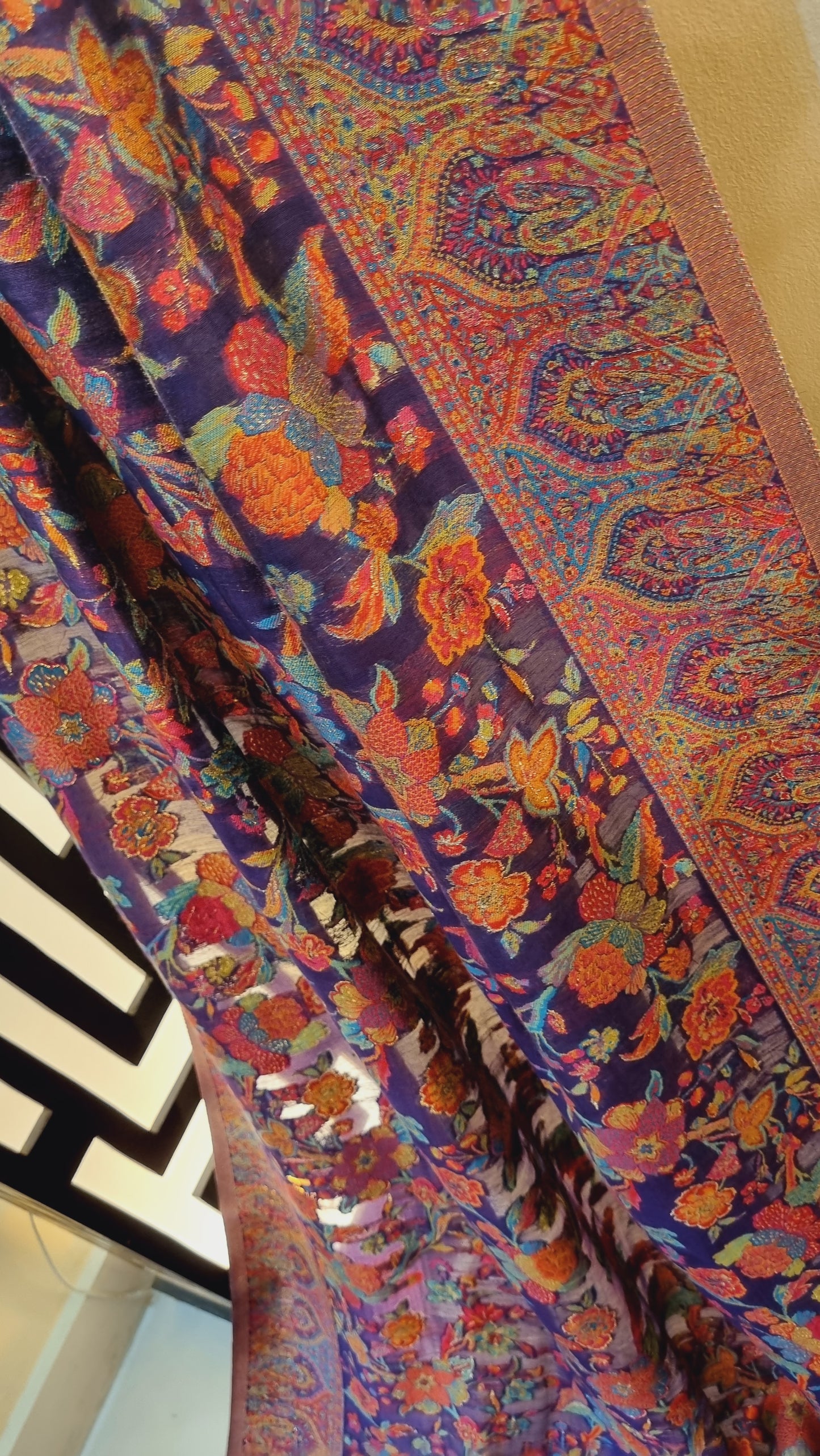 Kaani shawl: silk