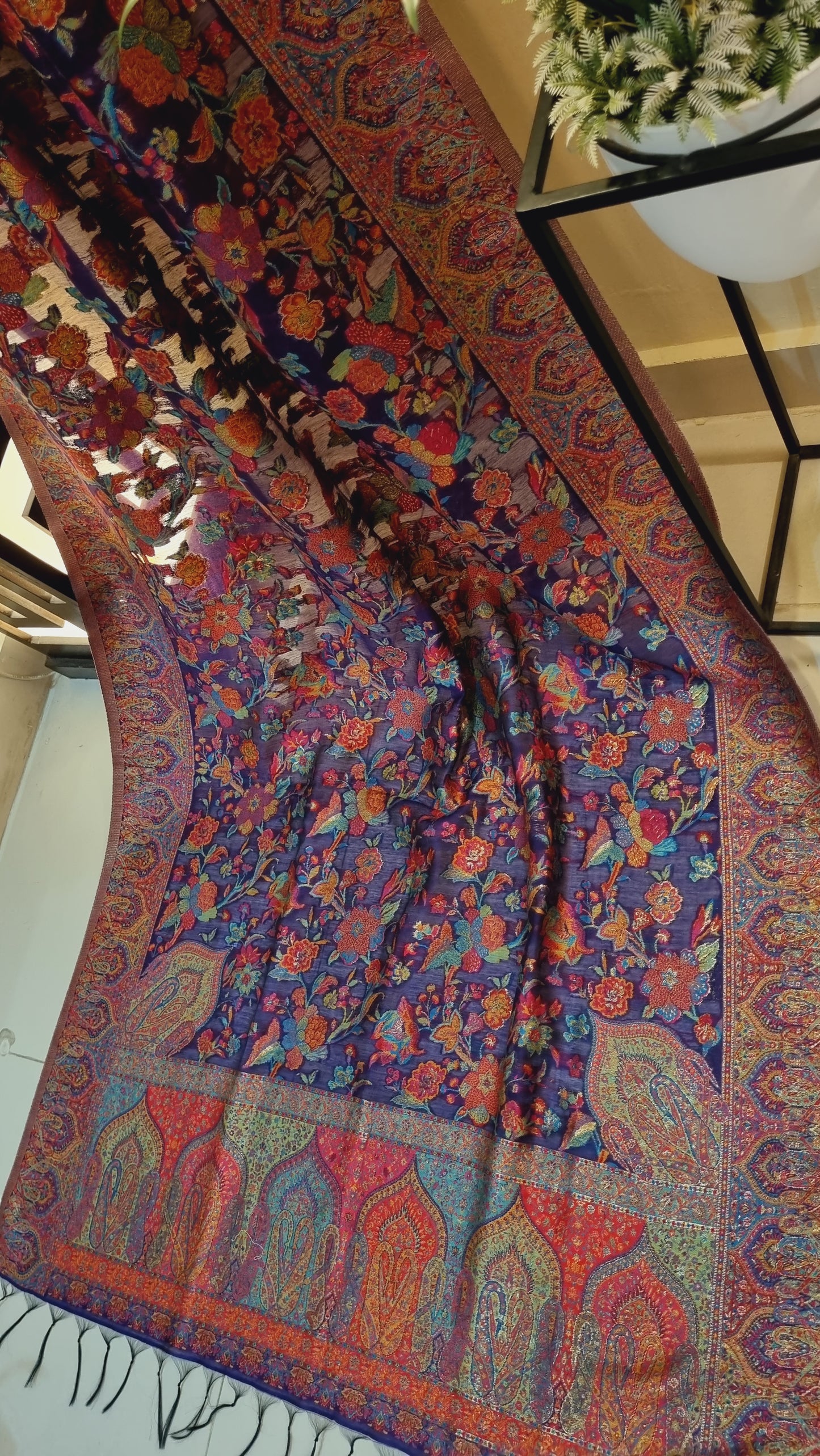 Kaani shawl: silk