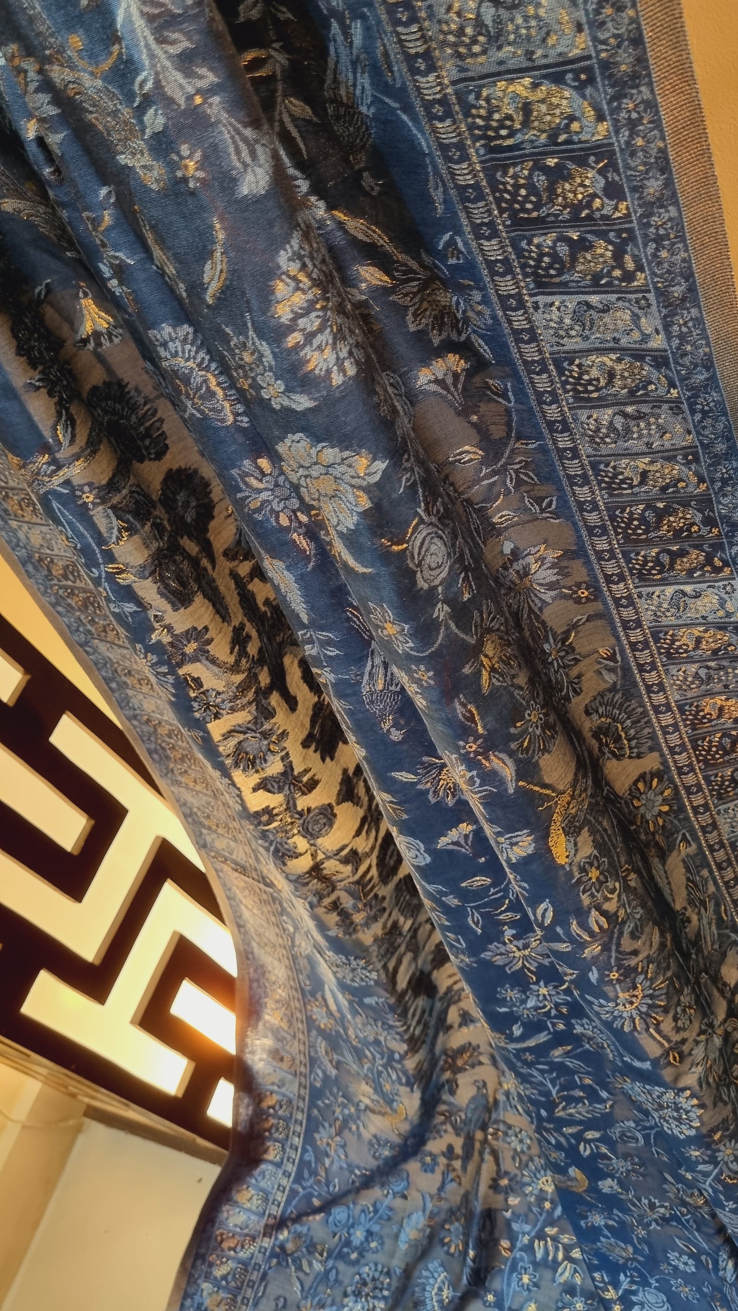 Kaani shawl: silk
