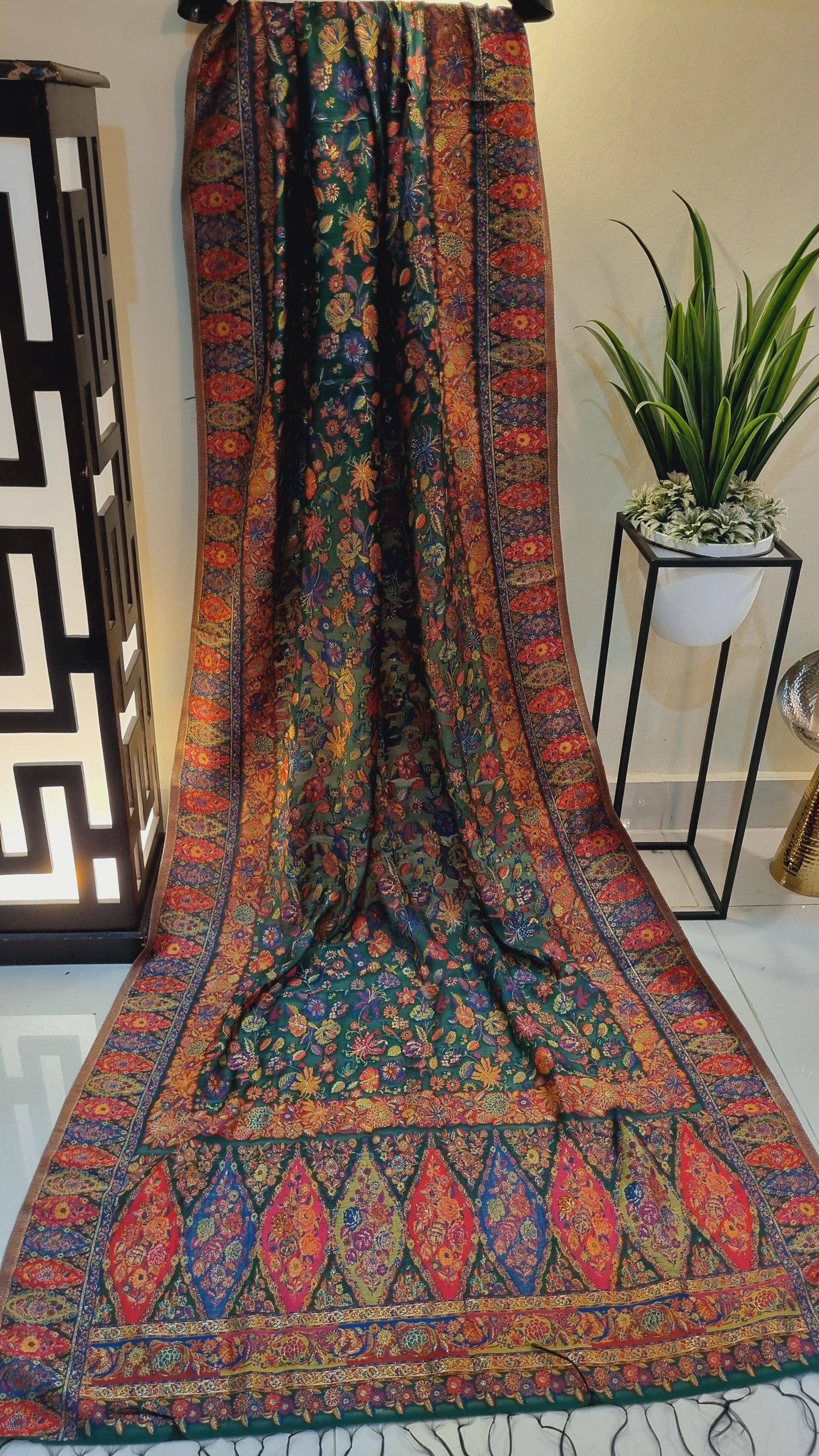 Kaani shawl: silk
