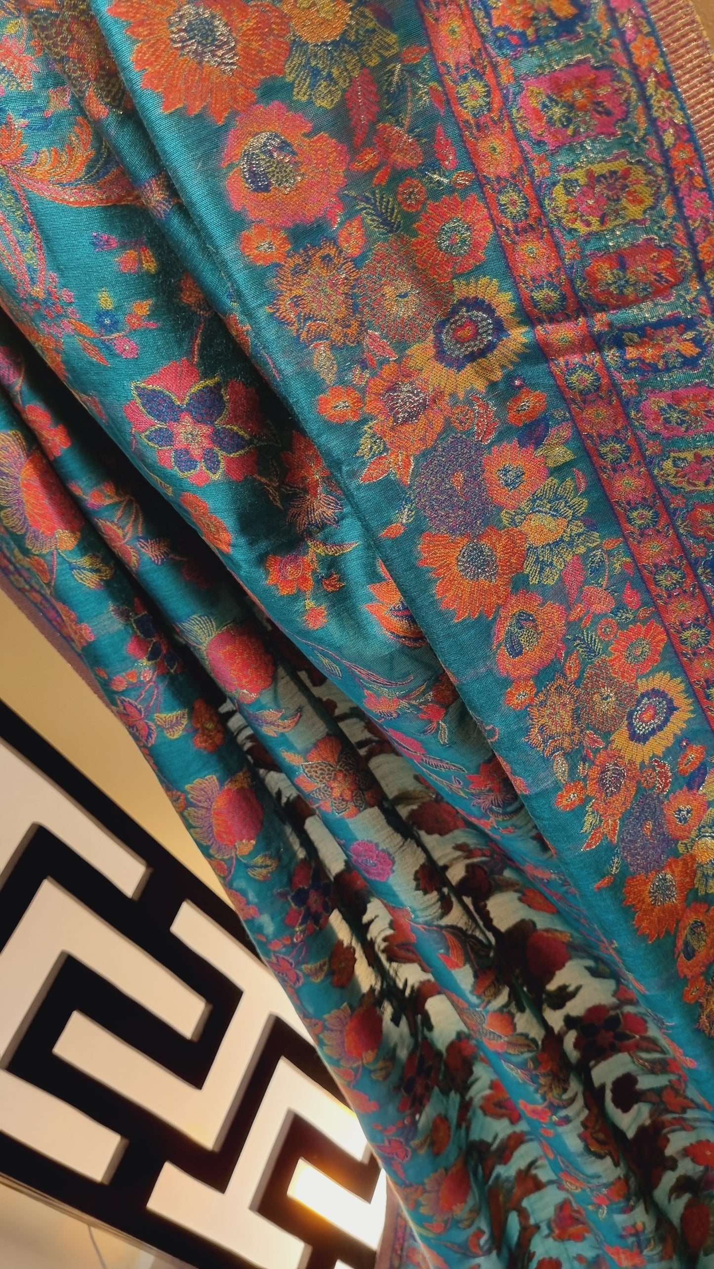 Kaani shawl: silk