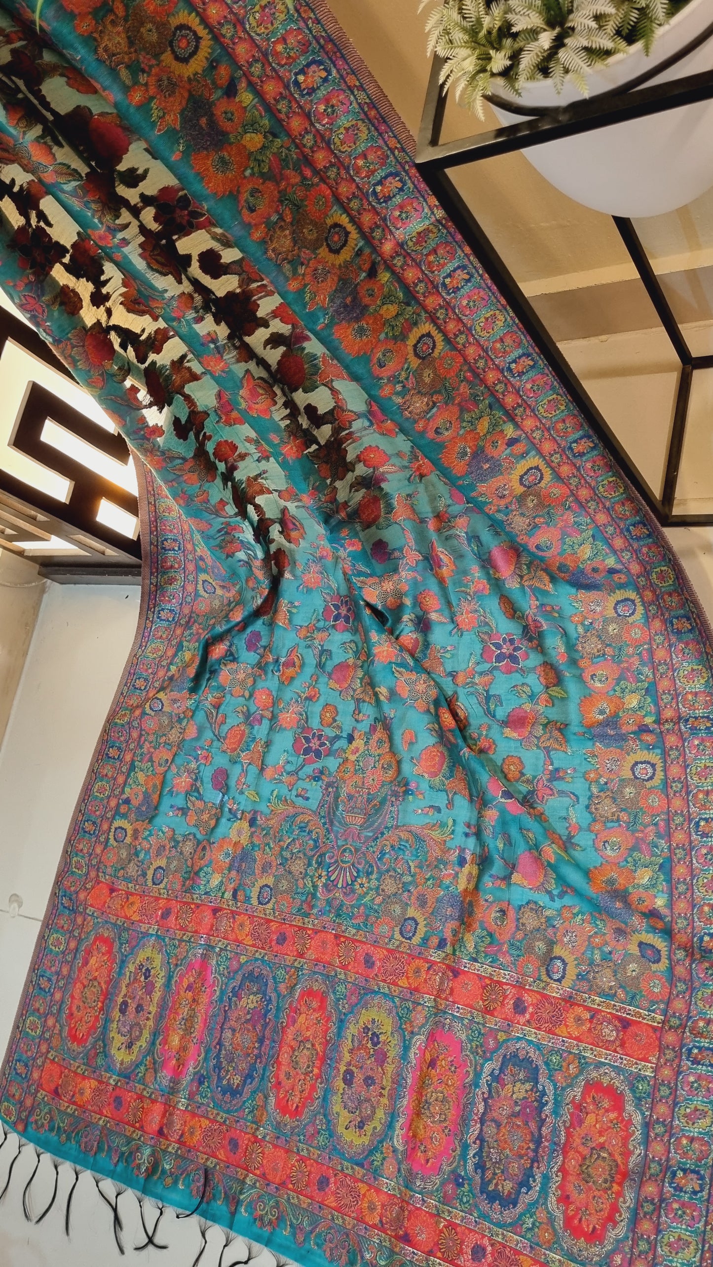 Kaani shawl: silk