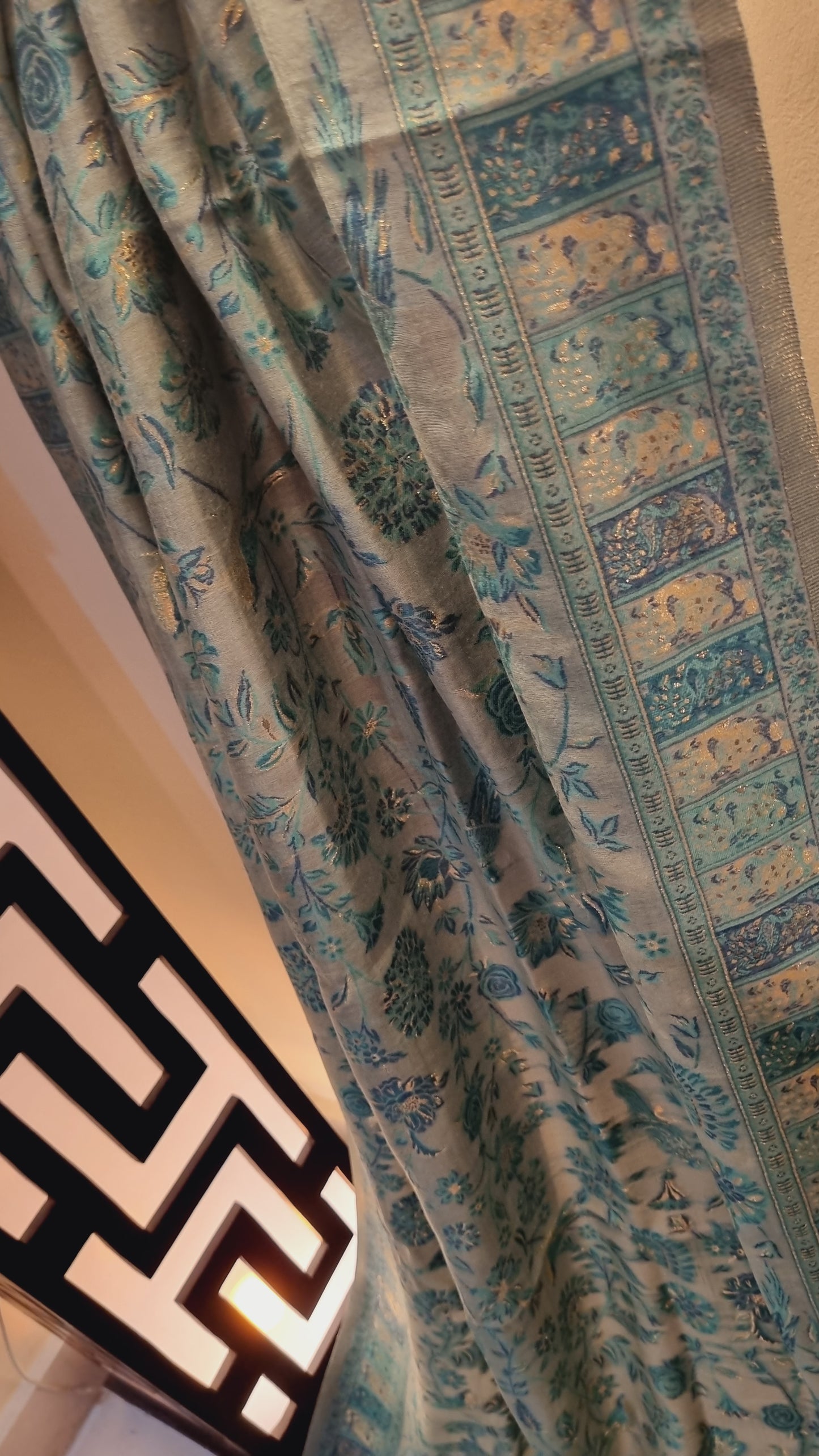 Kaani shawl: silk