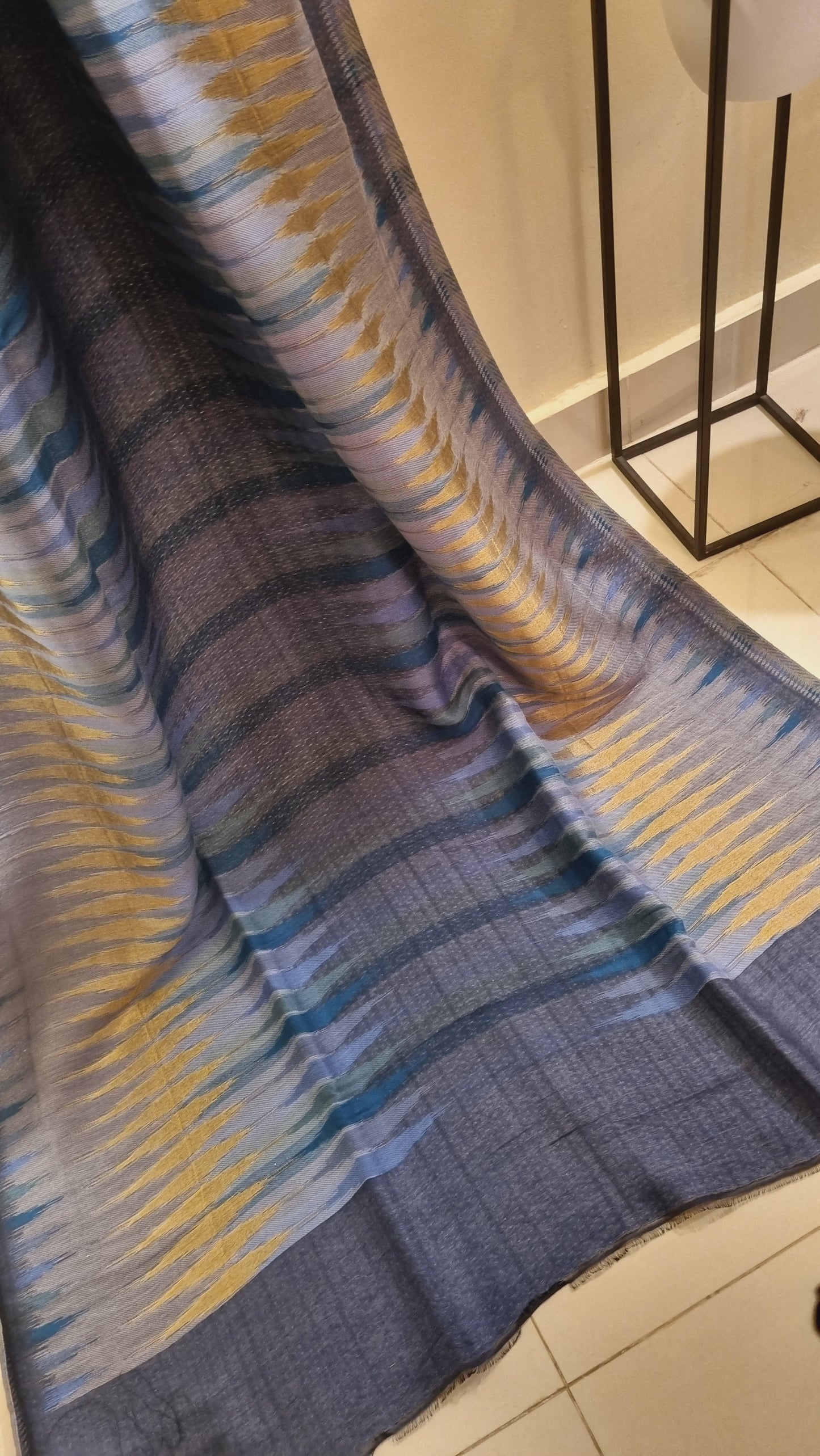 Reversible Kaani shawl: Moonlight