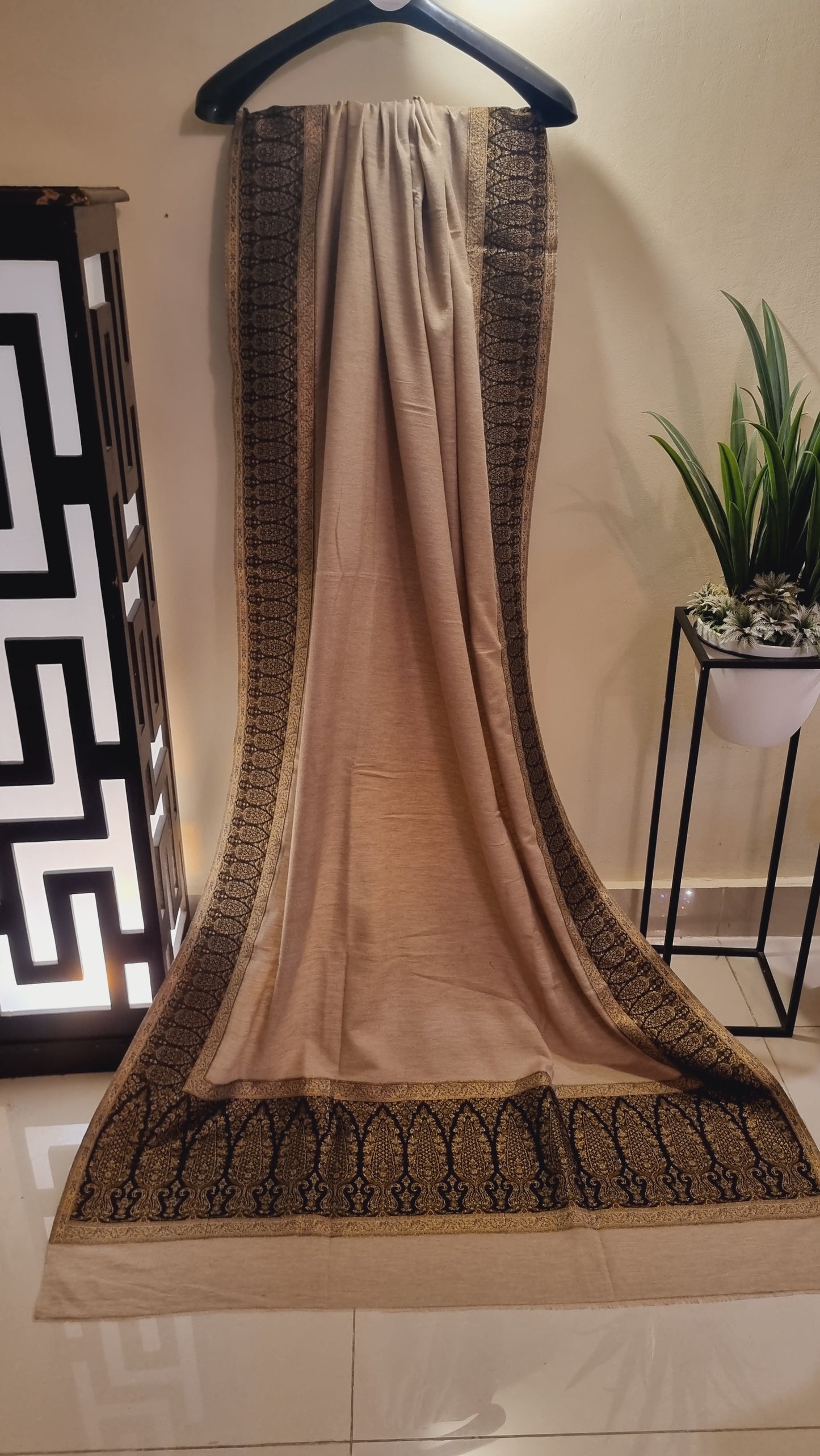 Kaani shawl: Pashmina