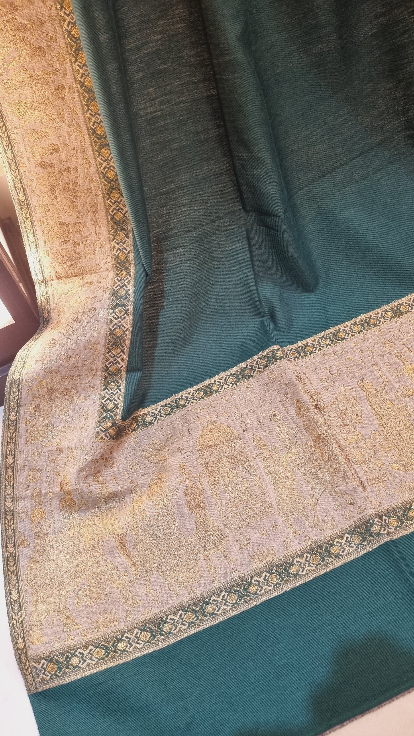 Kaani shawl: Pashmina