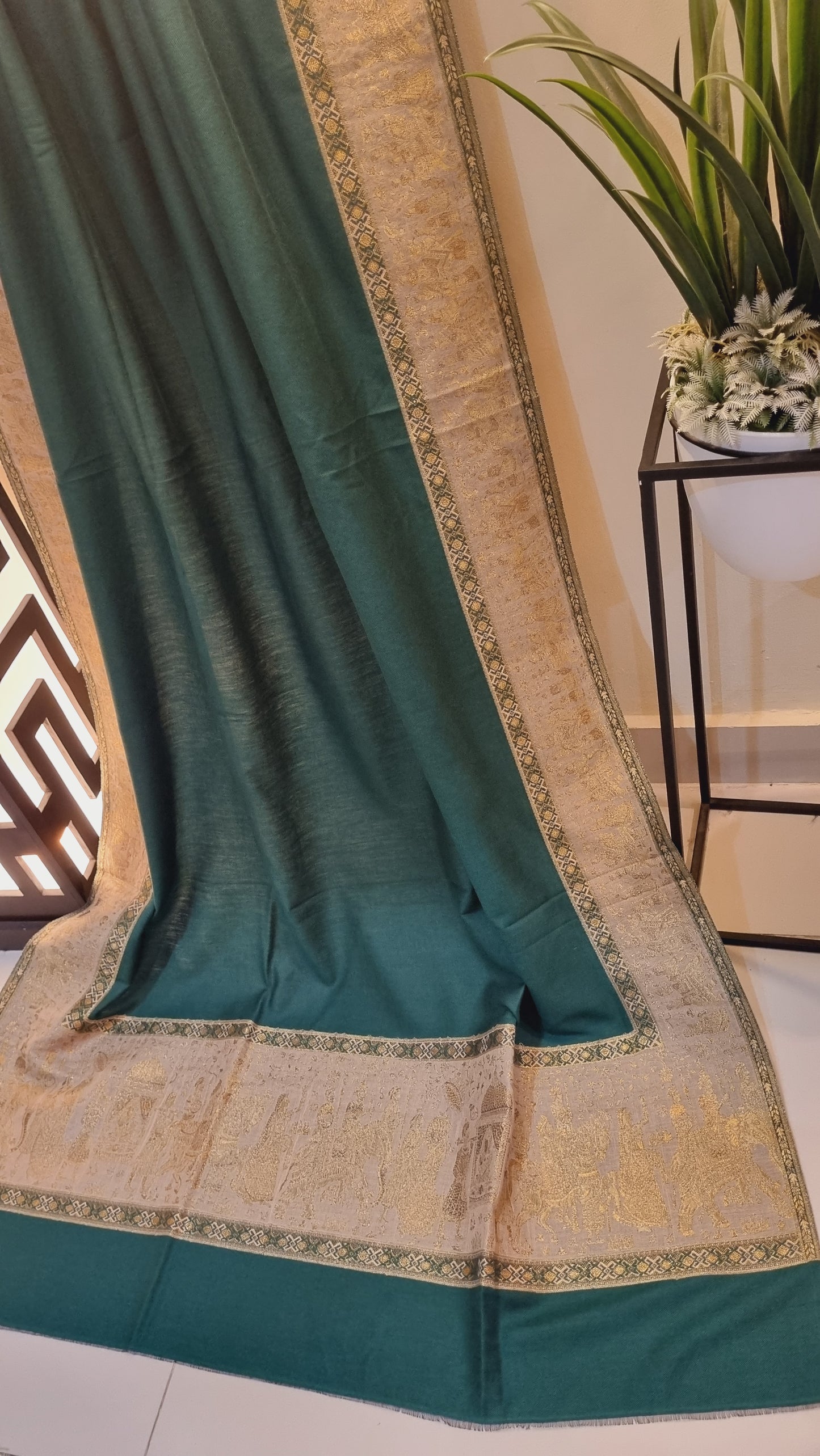 Kaani shawl: Pashmina