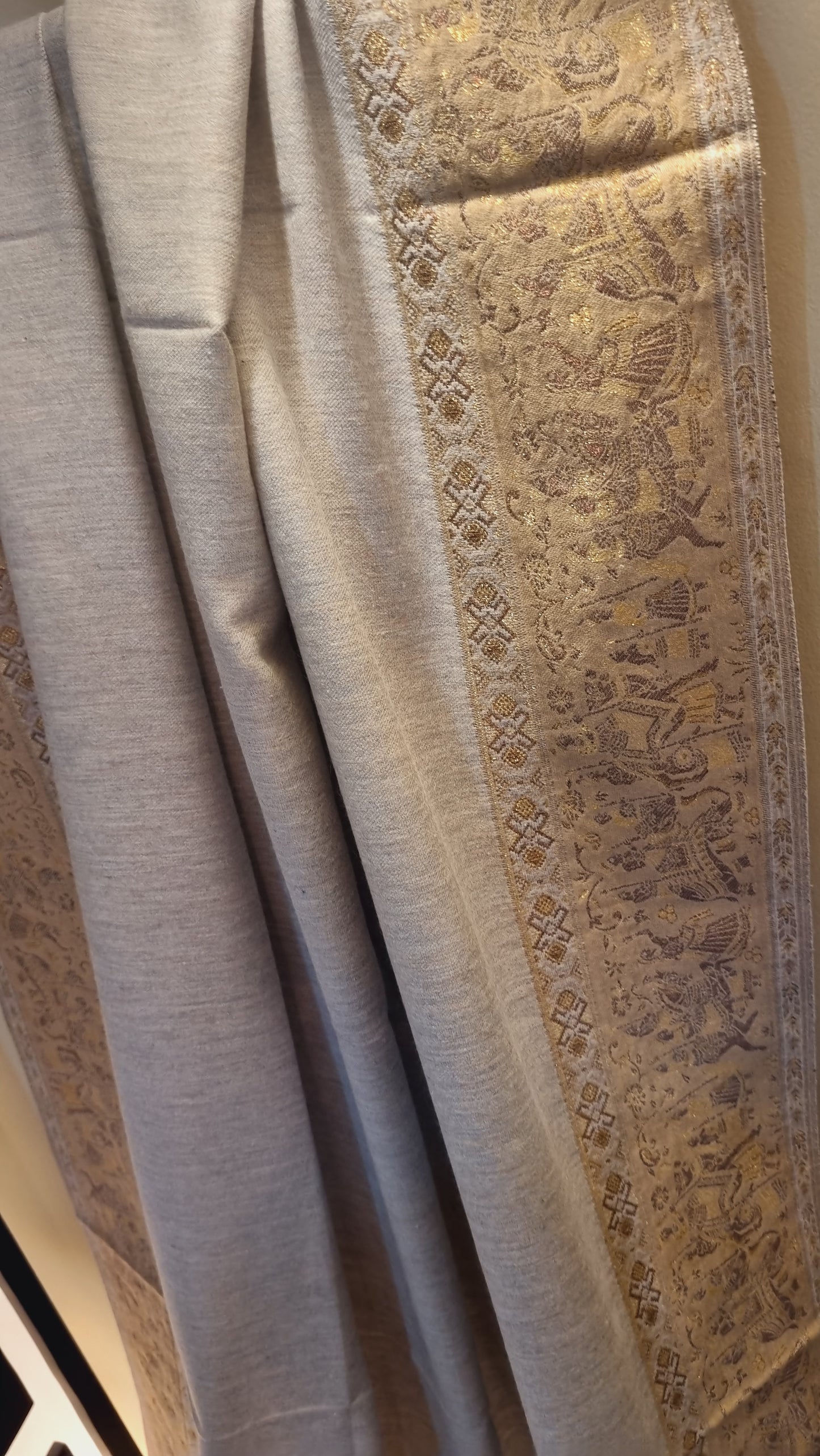 Kaani shawl: Pashmina