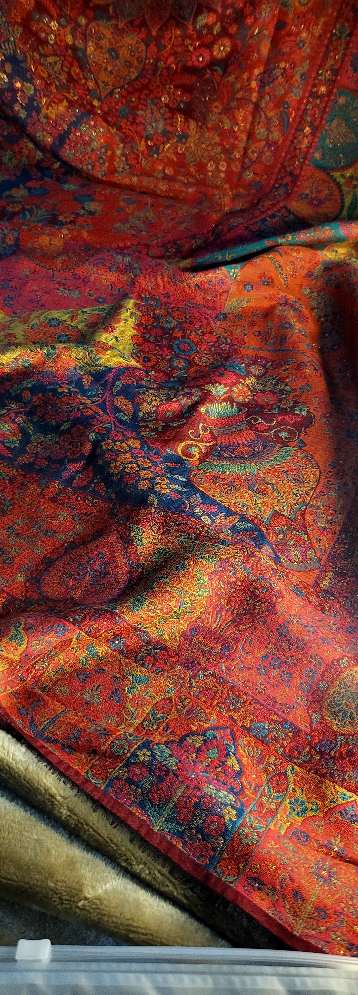 Shahjahan kaani : shawl