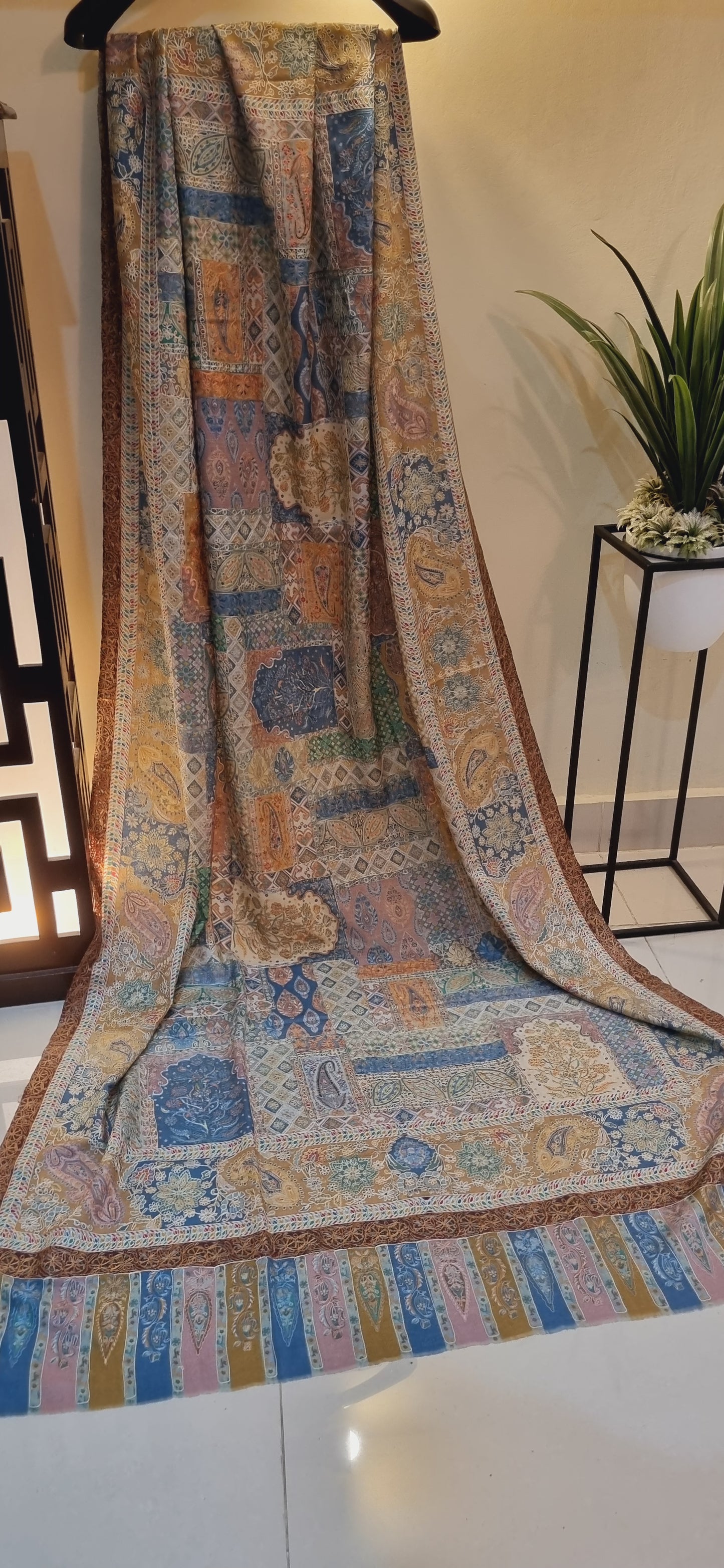 Reelkar embroidered pashmina shawl