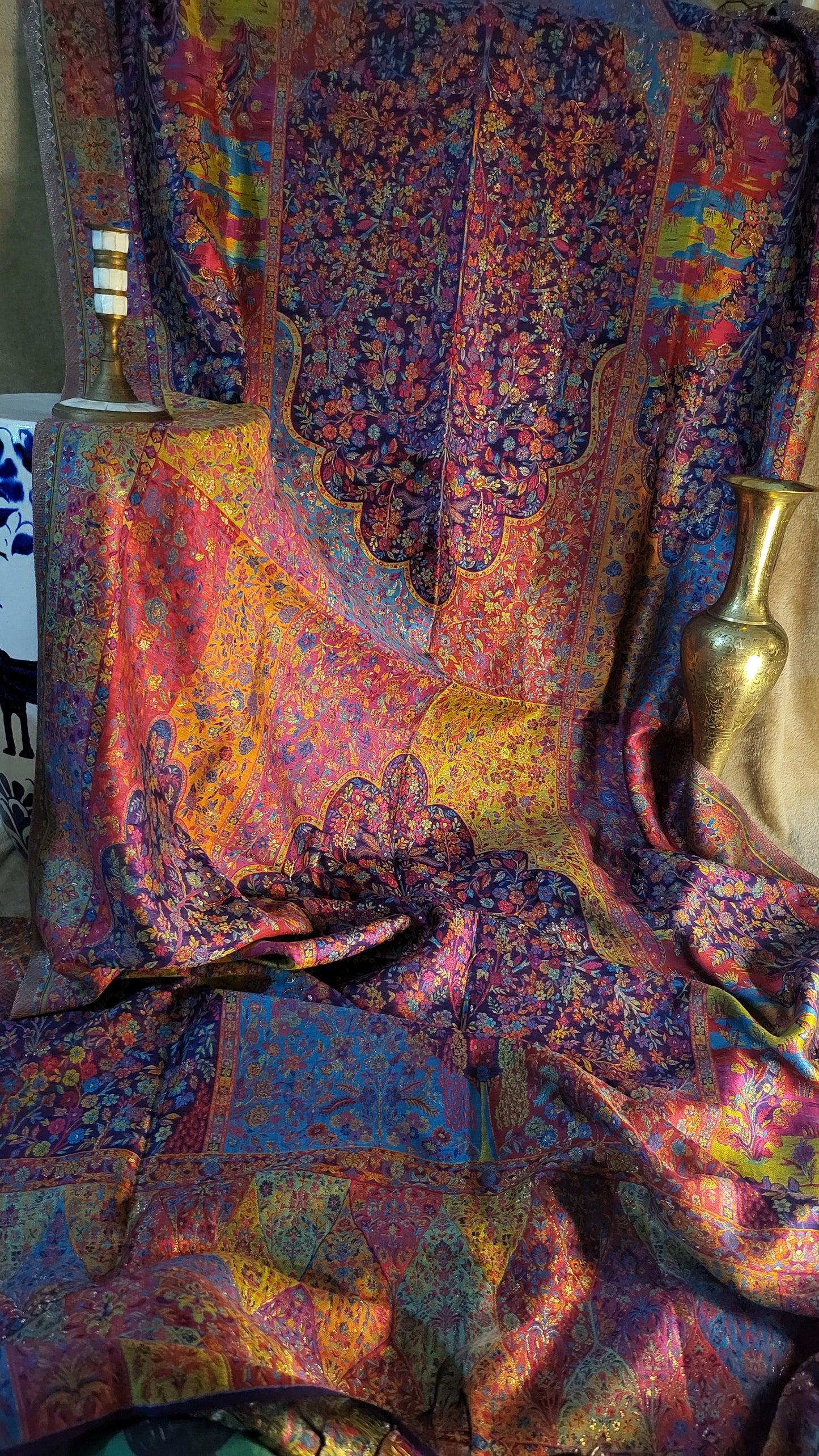 Silk shawl : kaani