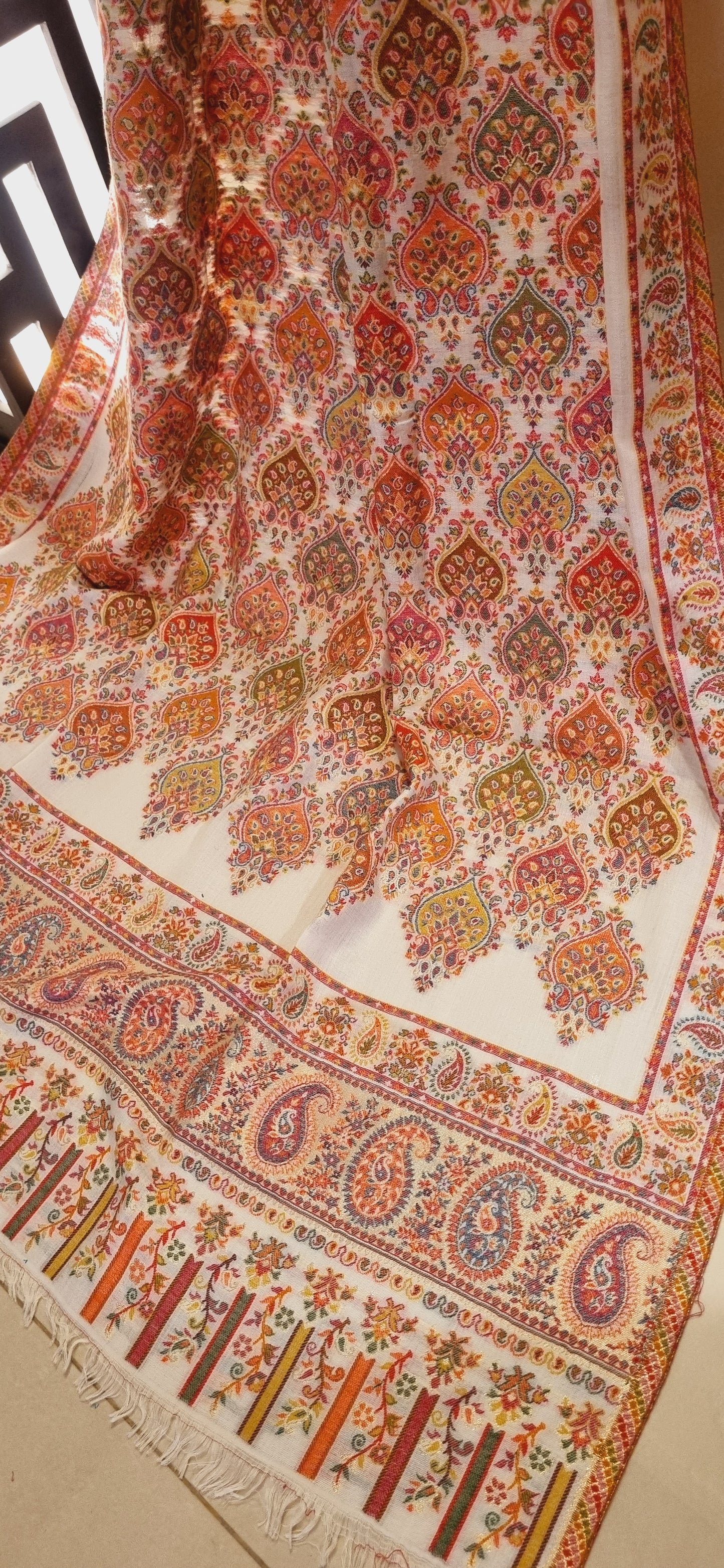Kaani shawl: Pashmina