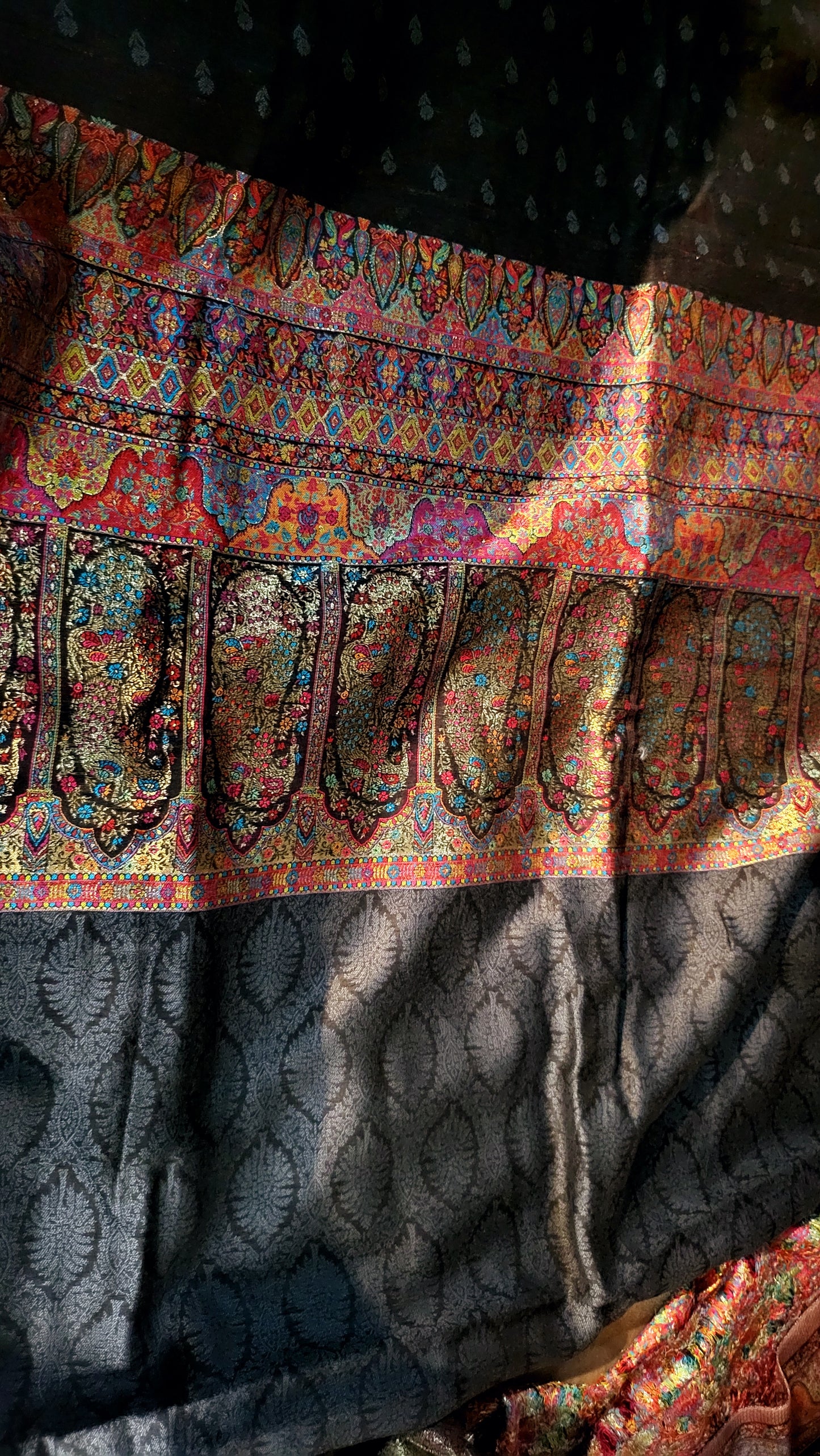 Pure silk kanni : suit