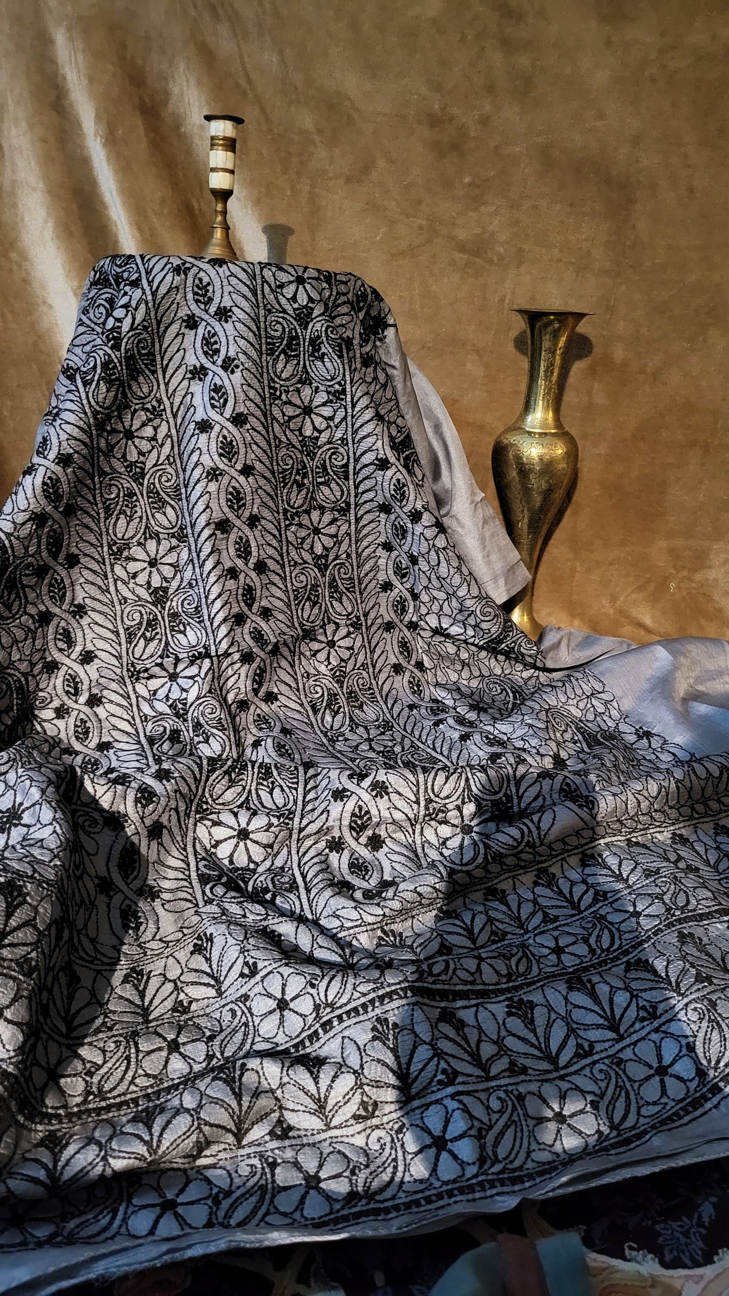 Tussar silk : chikankari