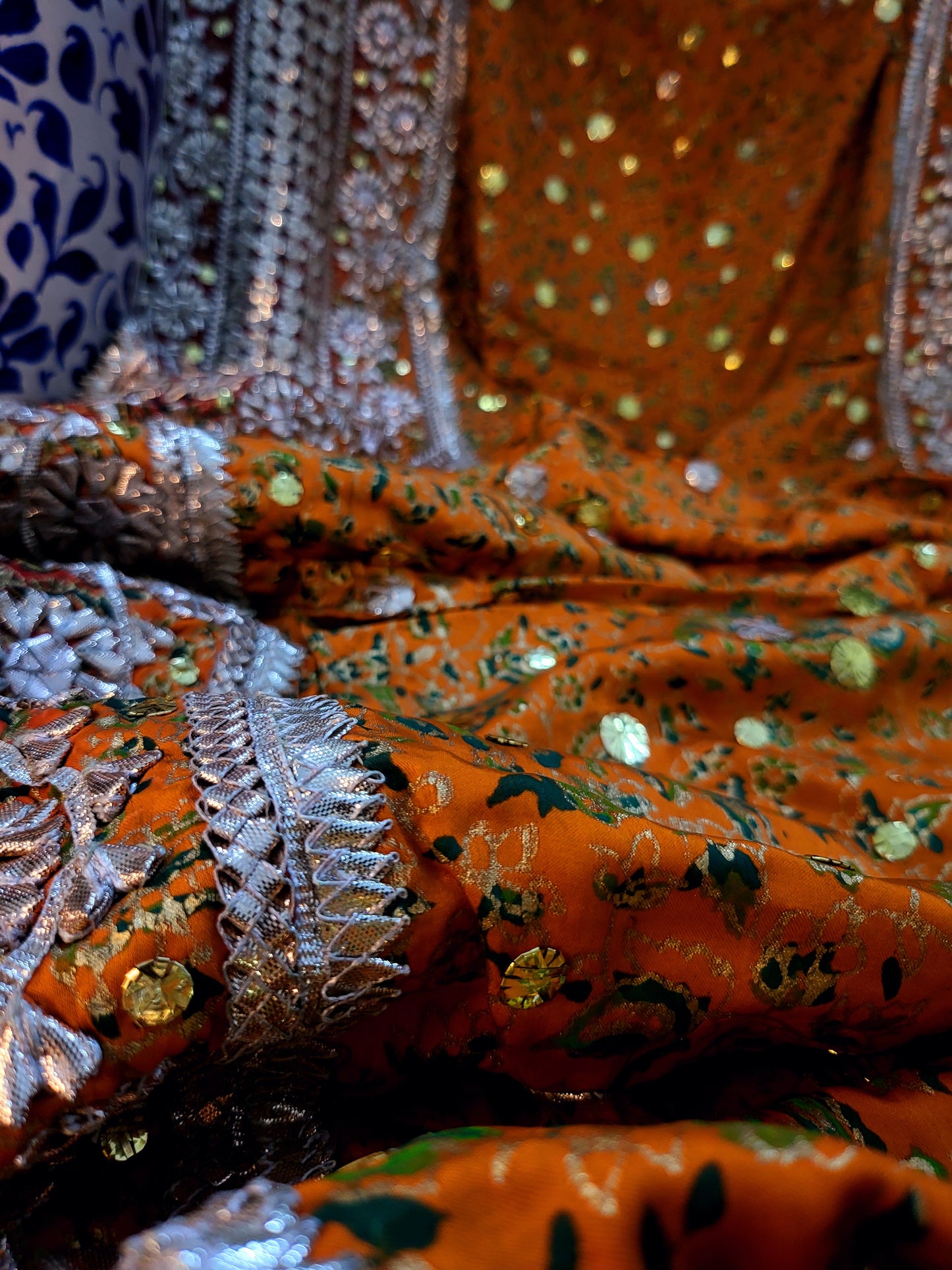 Pure silk shawl: hand made