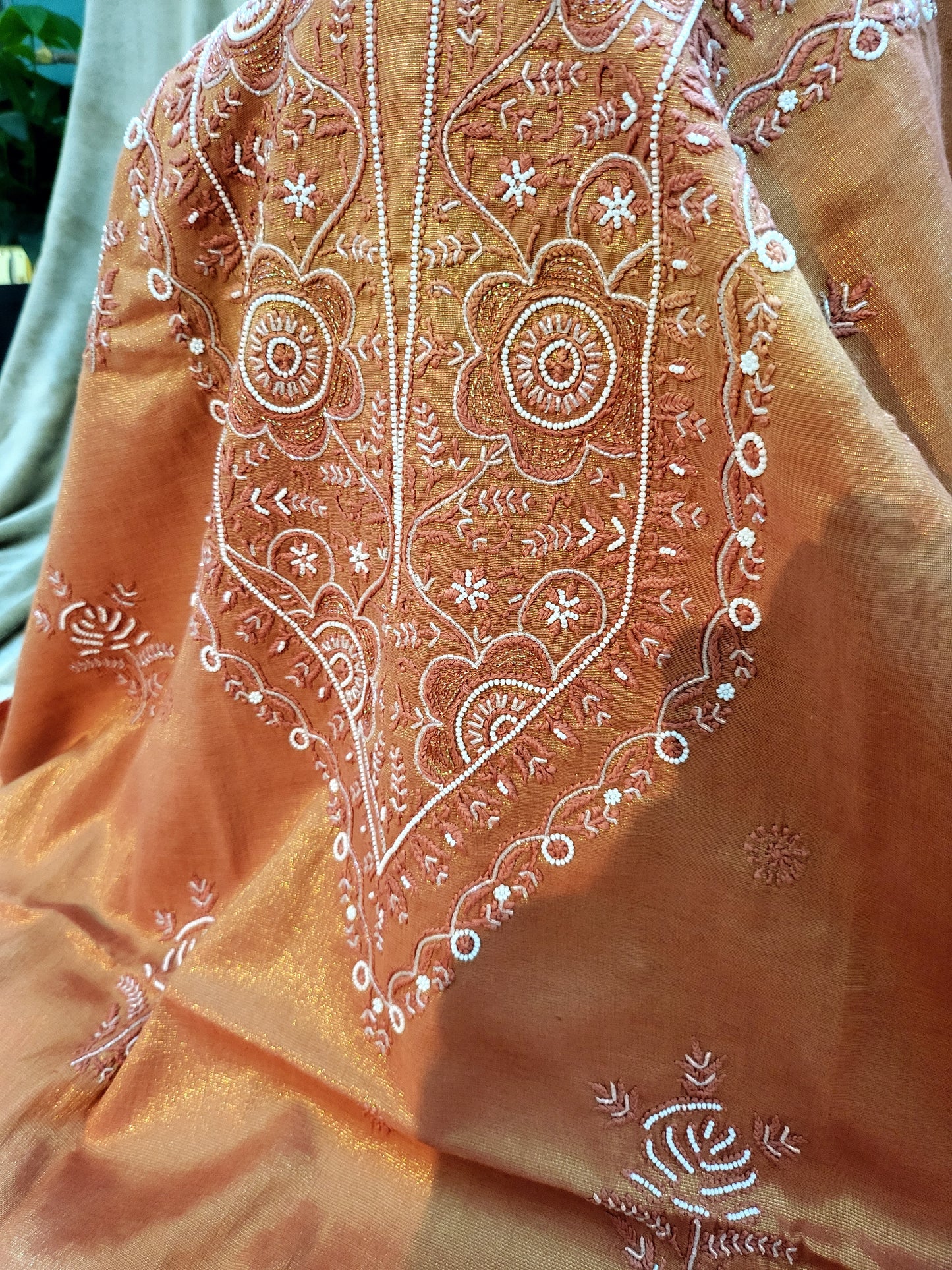 Chikankari chanderi set: Hand Embroidered