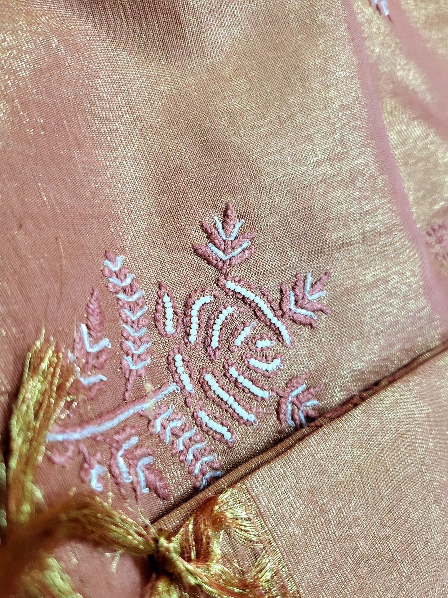 Chikankari chanderi set: Hand Embroidered