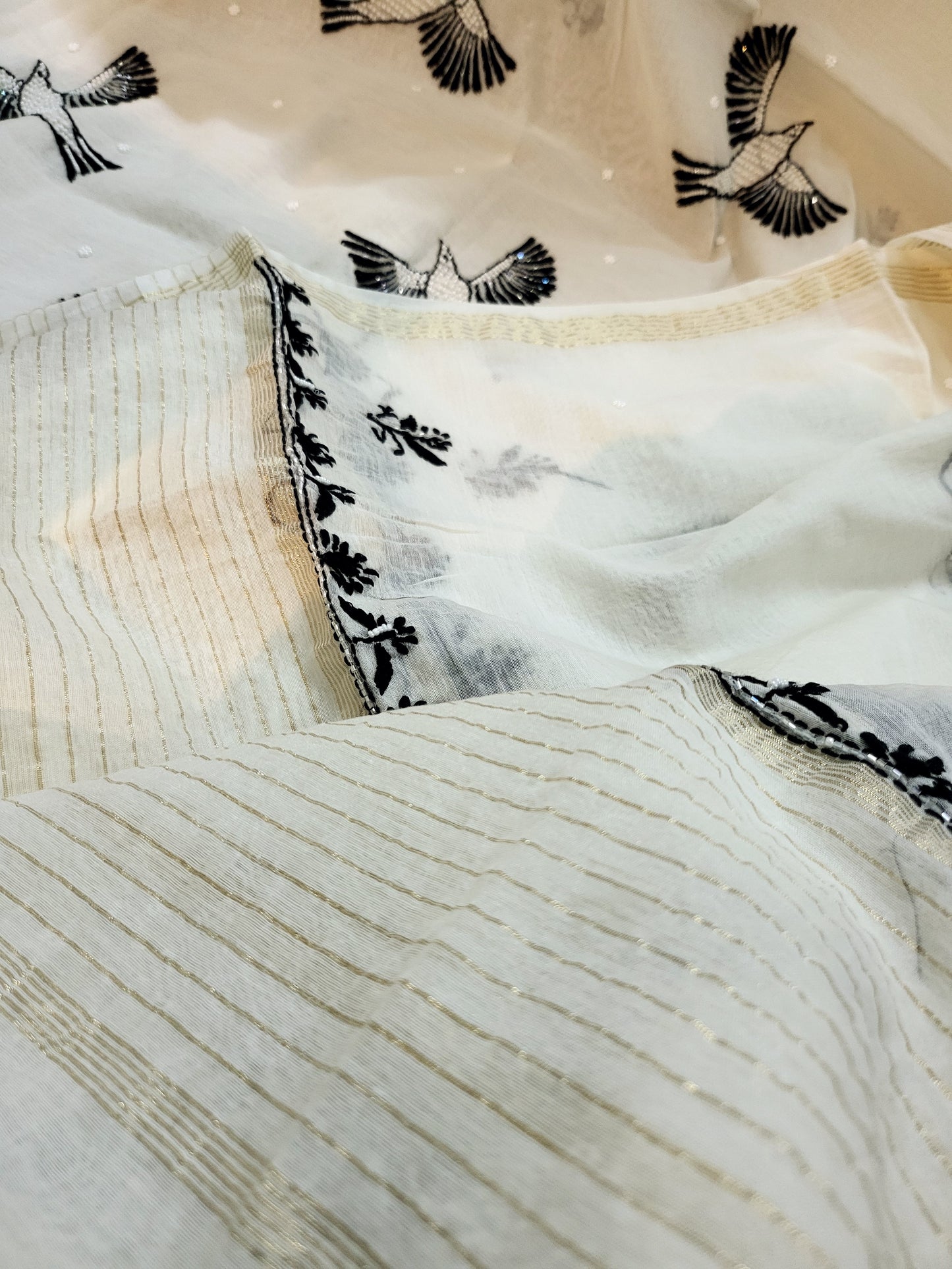 Chikankari chanderi set: Hand embroidered