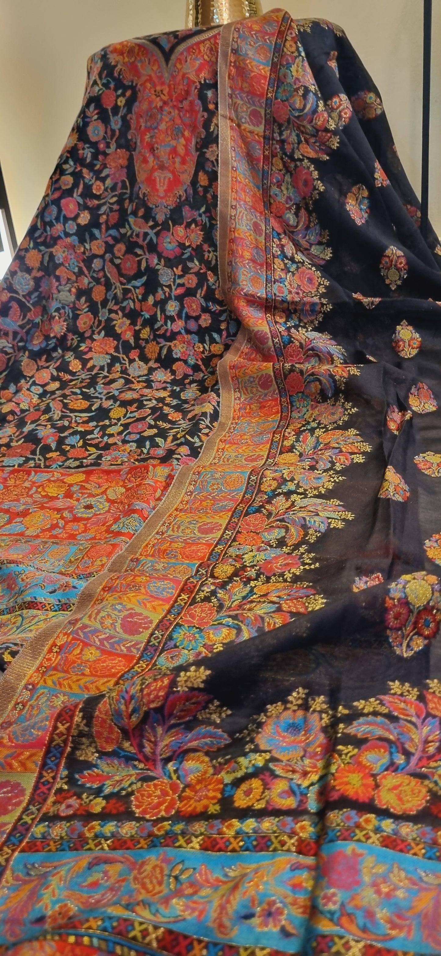 Silk kaani suit