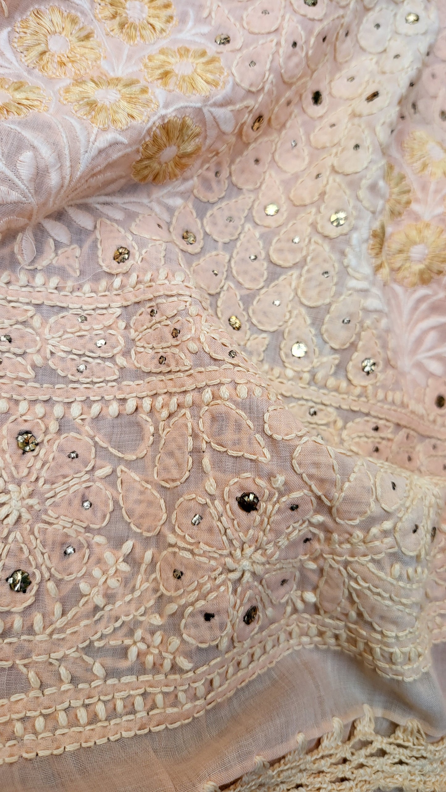 Chikankari shirt: Mukaish work