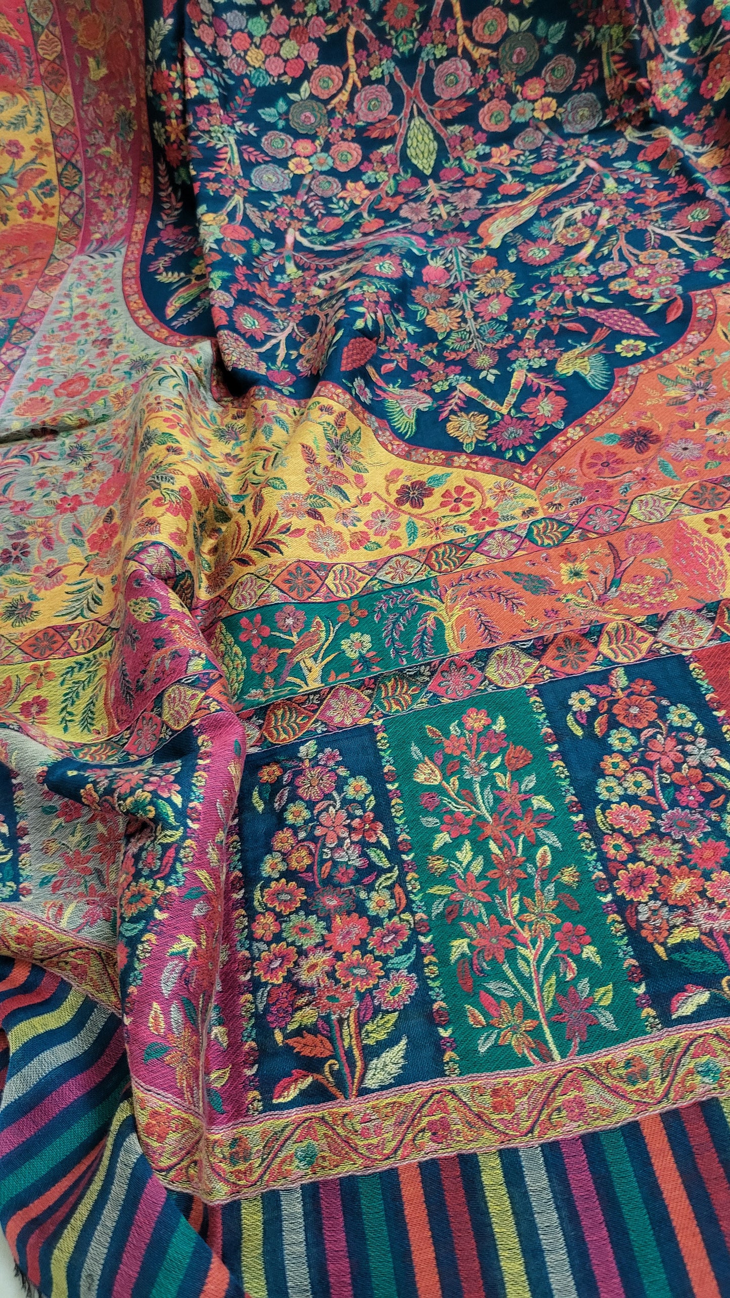 Shahjahan kaani : shawl